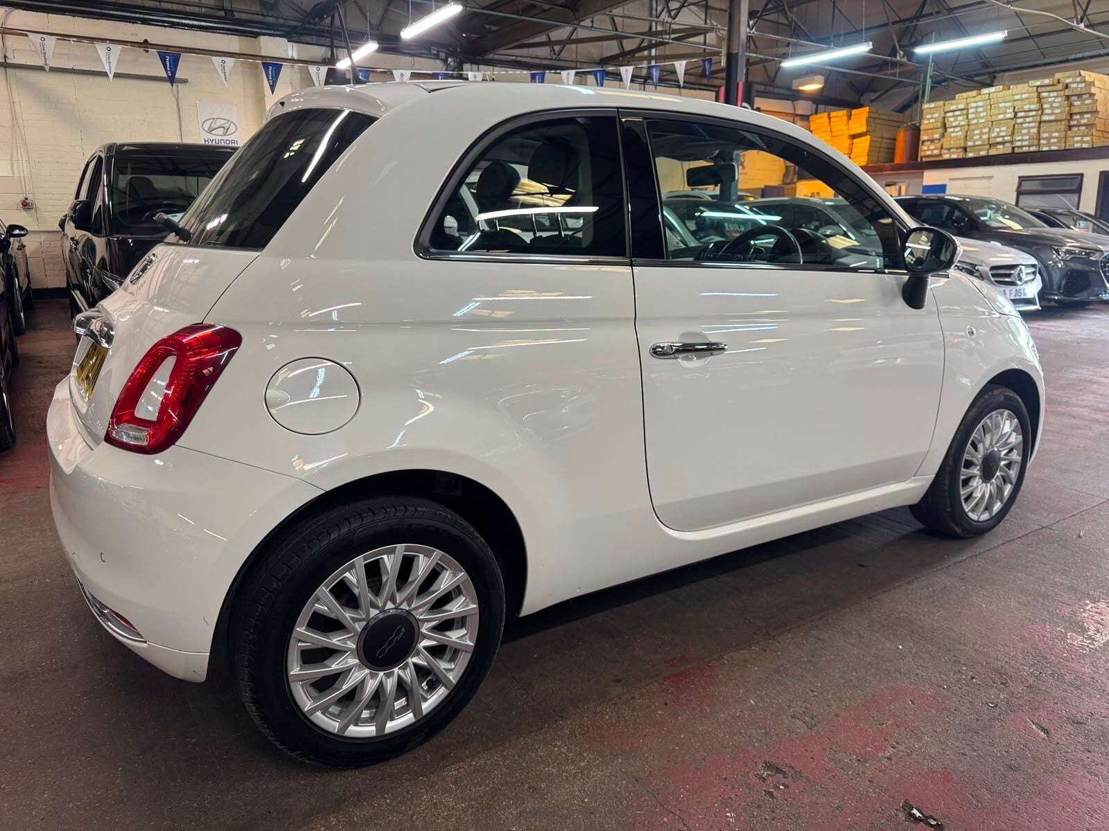 2017 FIAT 500 2017 FIAT 500