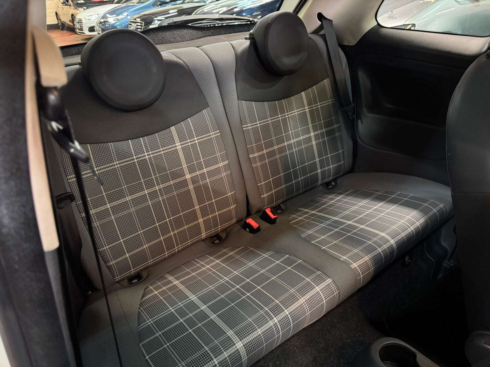 2017 FIAT 500 2017 FIAT 500