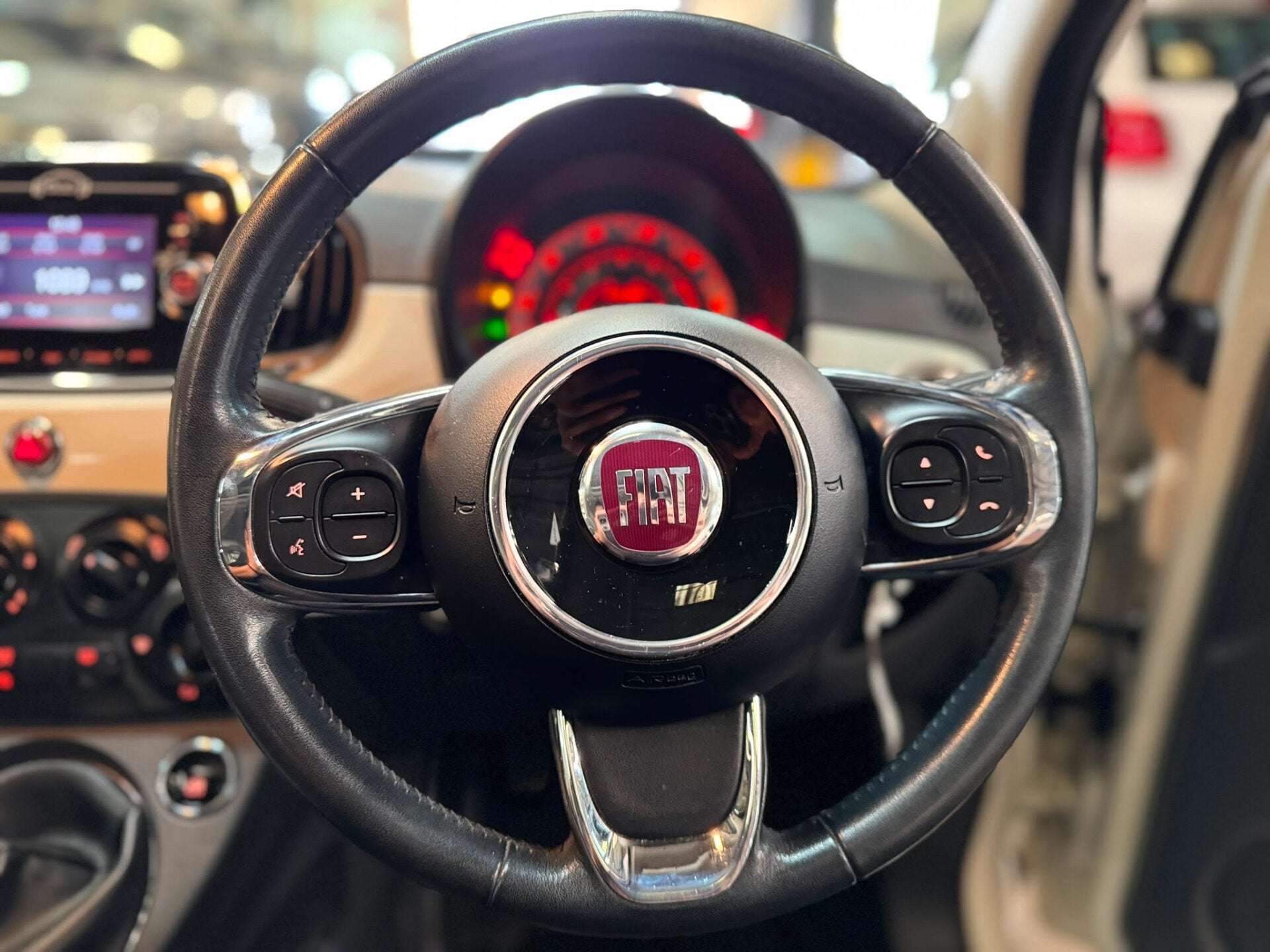 2017 FIAT 500 2017 FIAT 500