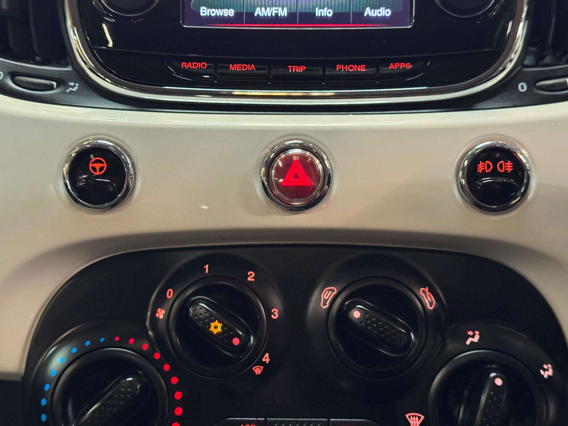 2017 FIAT 500 2017 FIAT 500