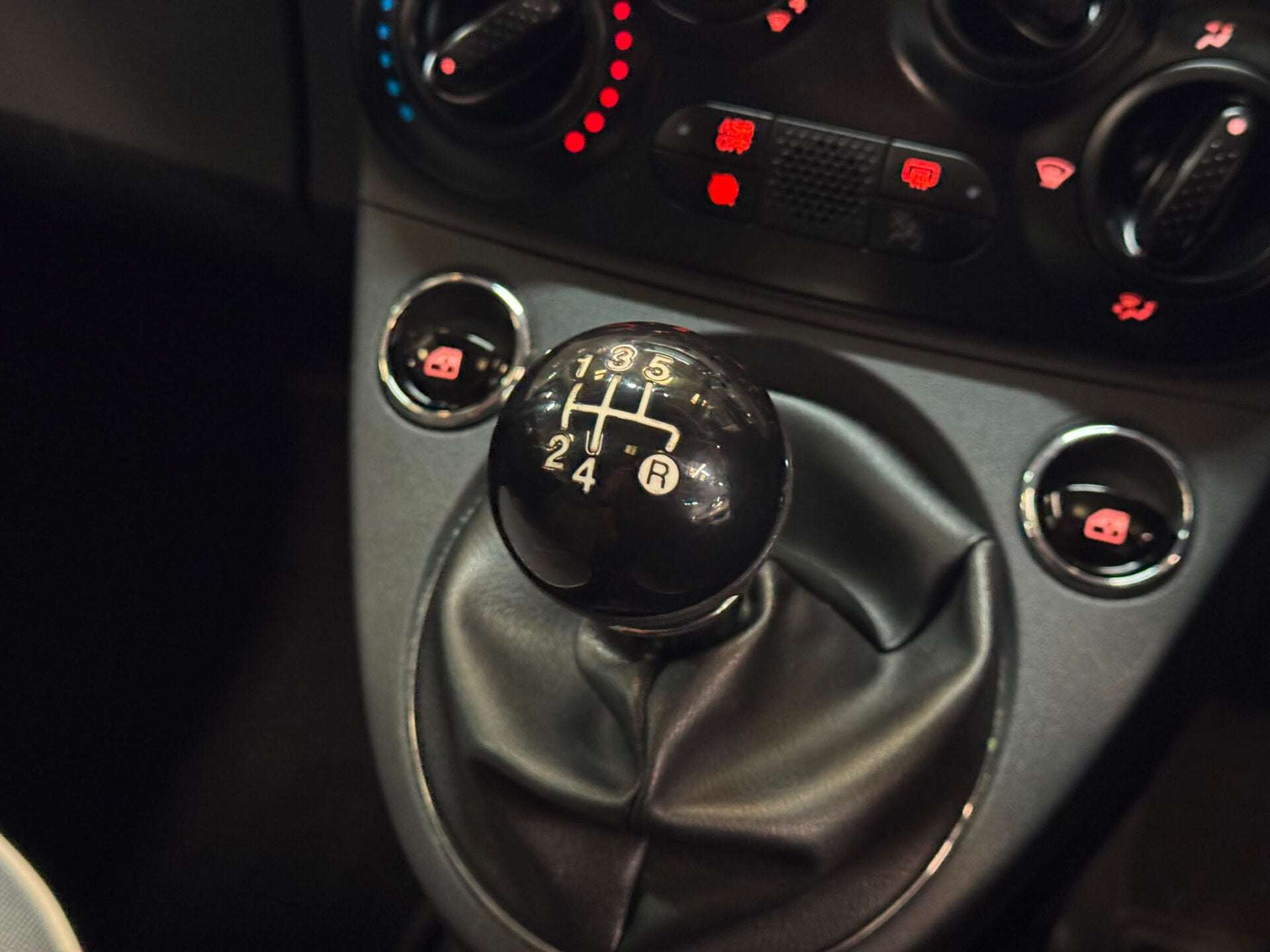 2017 FIAT 500 2017 FIAT 500