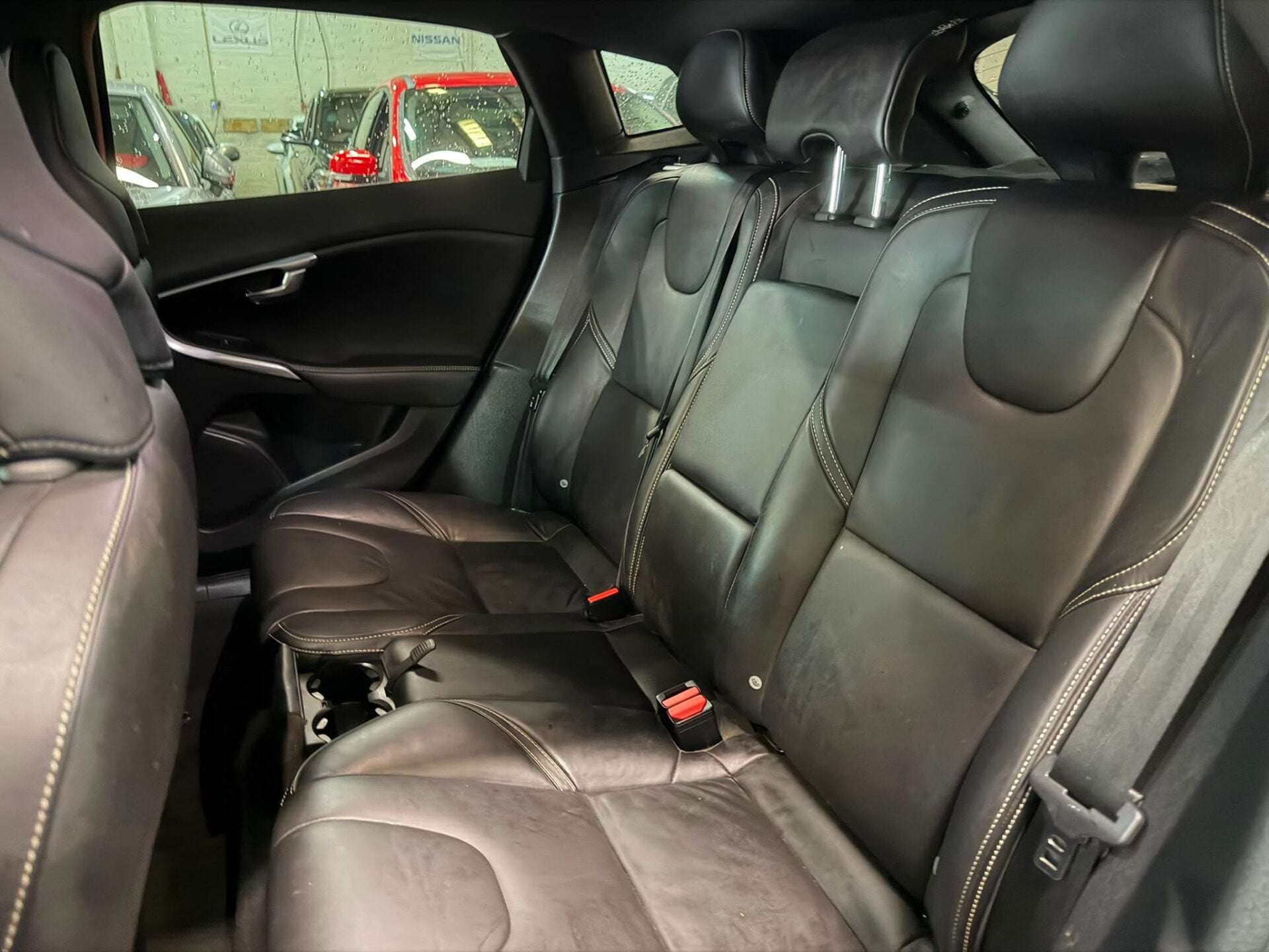 2019 VOLVO V40 2019 VOLVO V40