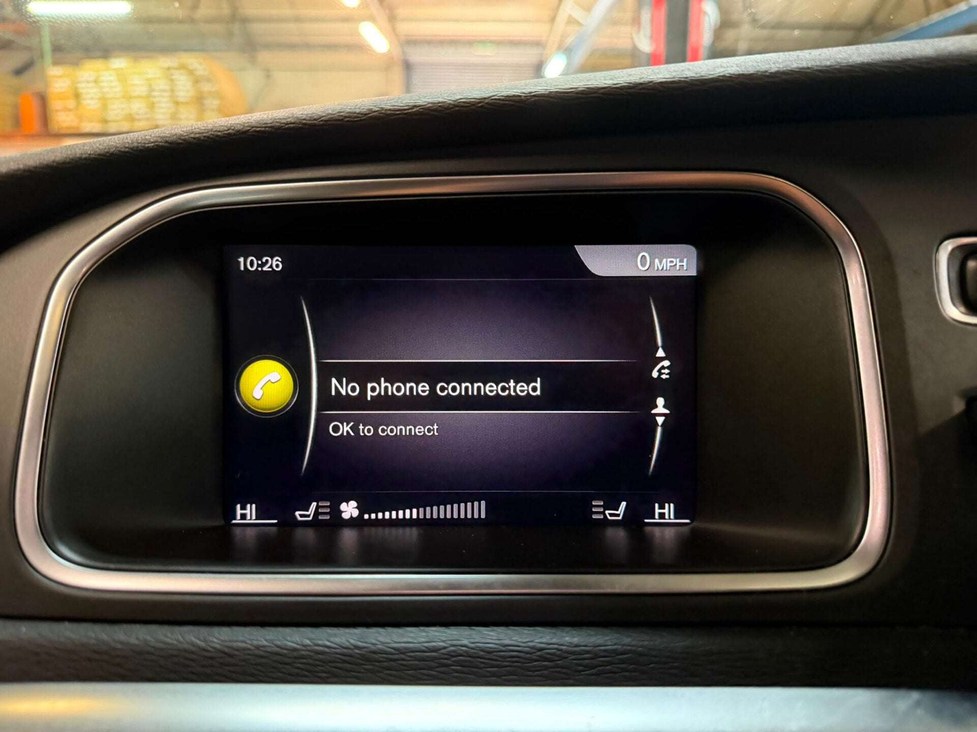2019 VOLVO V40 2019 VOLVO V40