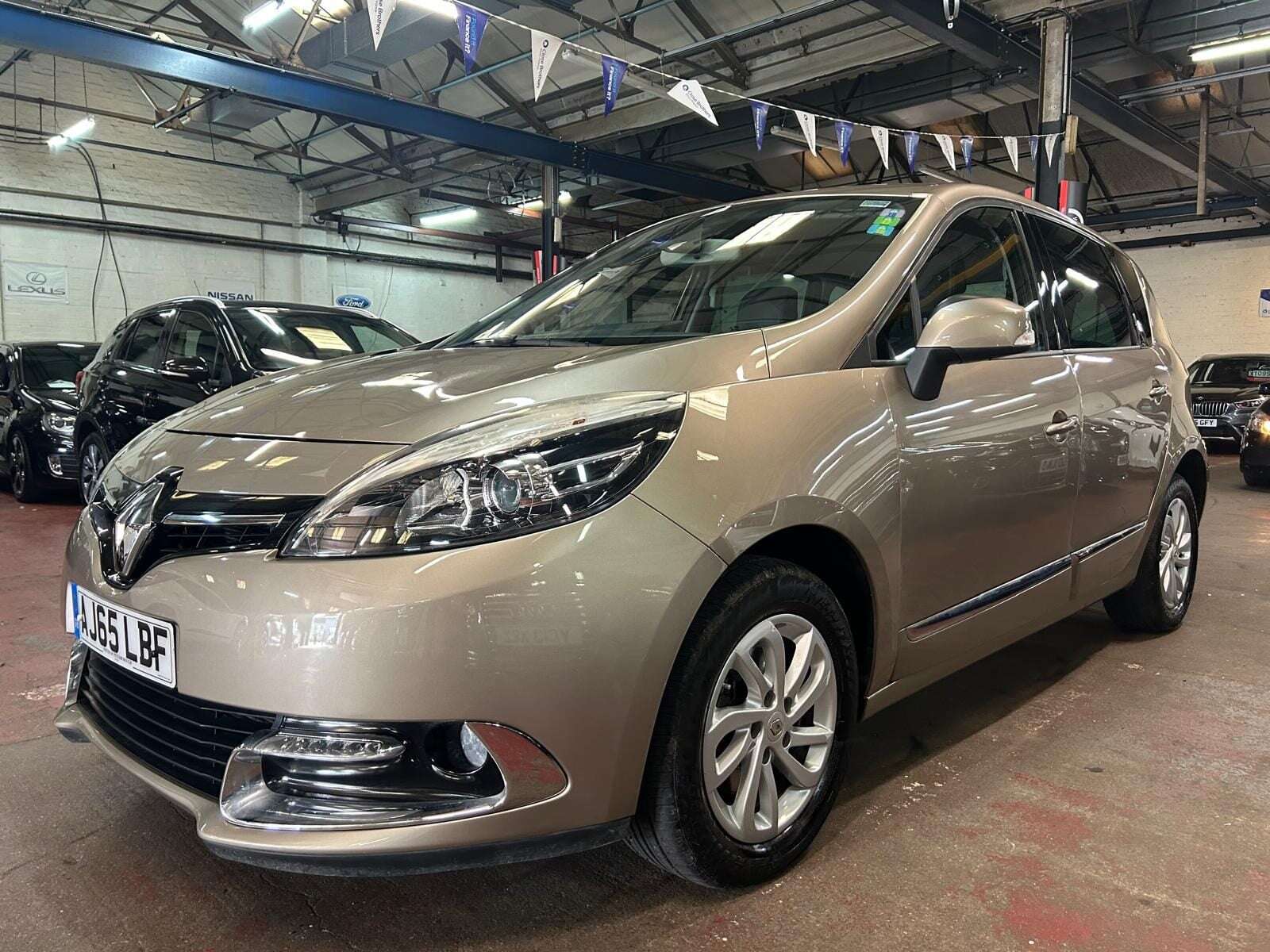 A 2016 RENAULT SCENIC DYNAMIQUE NAV DCI A 2016 RENAULT SCENIC DYNAMIQUE NAV DCI