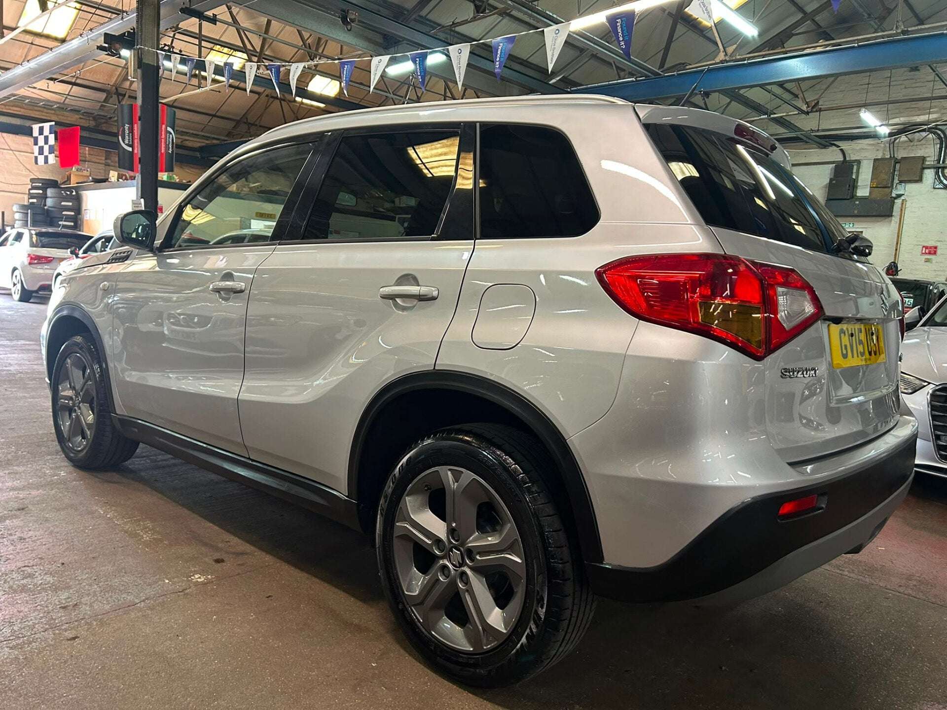 A 2015 SUZUKI VITARA SZ-T A 2015 SUZUKI VITARA SZ-T
