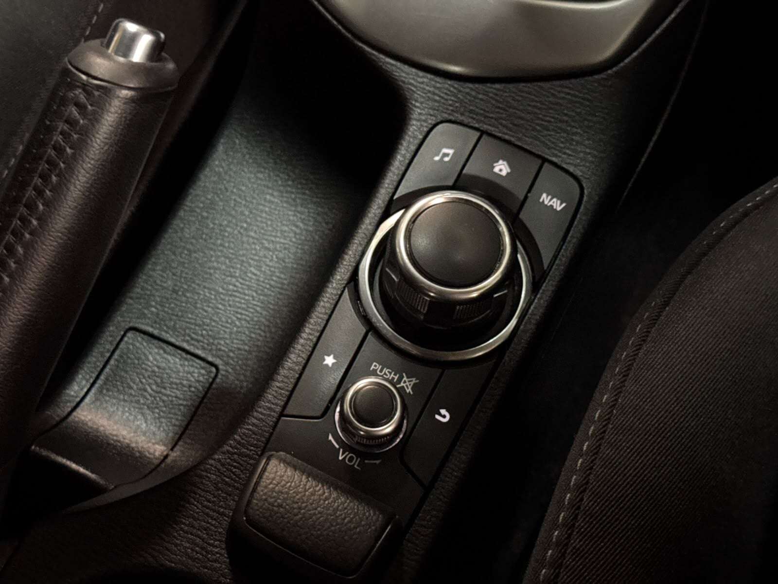 2015 MAZDA CX-3 2015 MAZDA CX-3