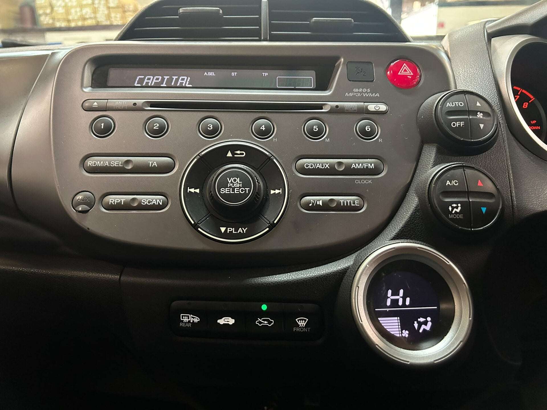 2010 HONDA JAZZ 2010 HONDA JAZZ