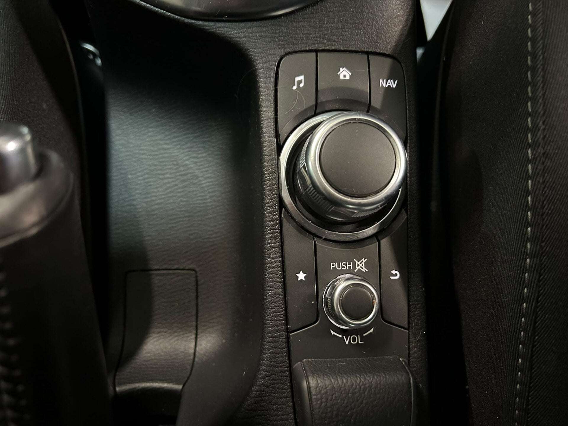 2019 MAZDA 2 2019 MAZDA 2