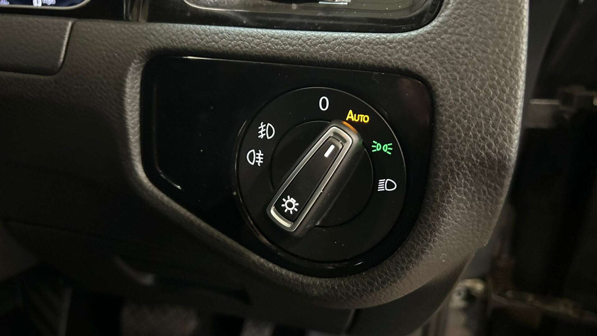 2019 VOLKSWAGEN GOLF 2019 VOLKSWAGEN GOLF