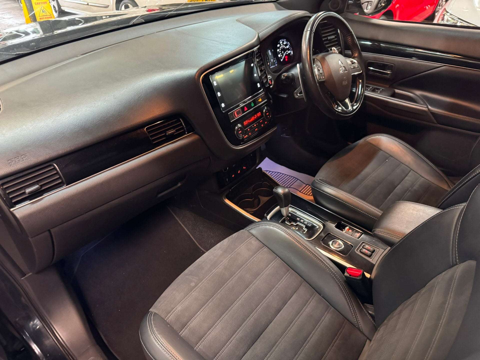 2020 MITSUBISHI OUTLANDER 2020 MITSUBISHI OUTLANDER