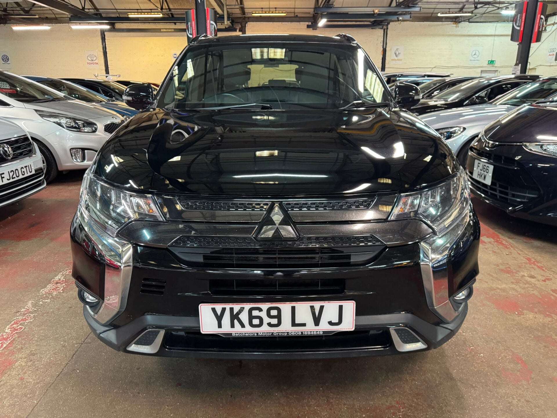 A 2020 MITSUBISHI OUTLANDER BLACK A 2020 MITSUBISHI OUTLANDER BLACK