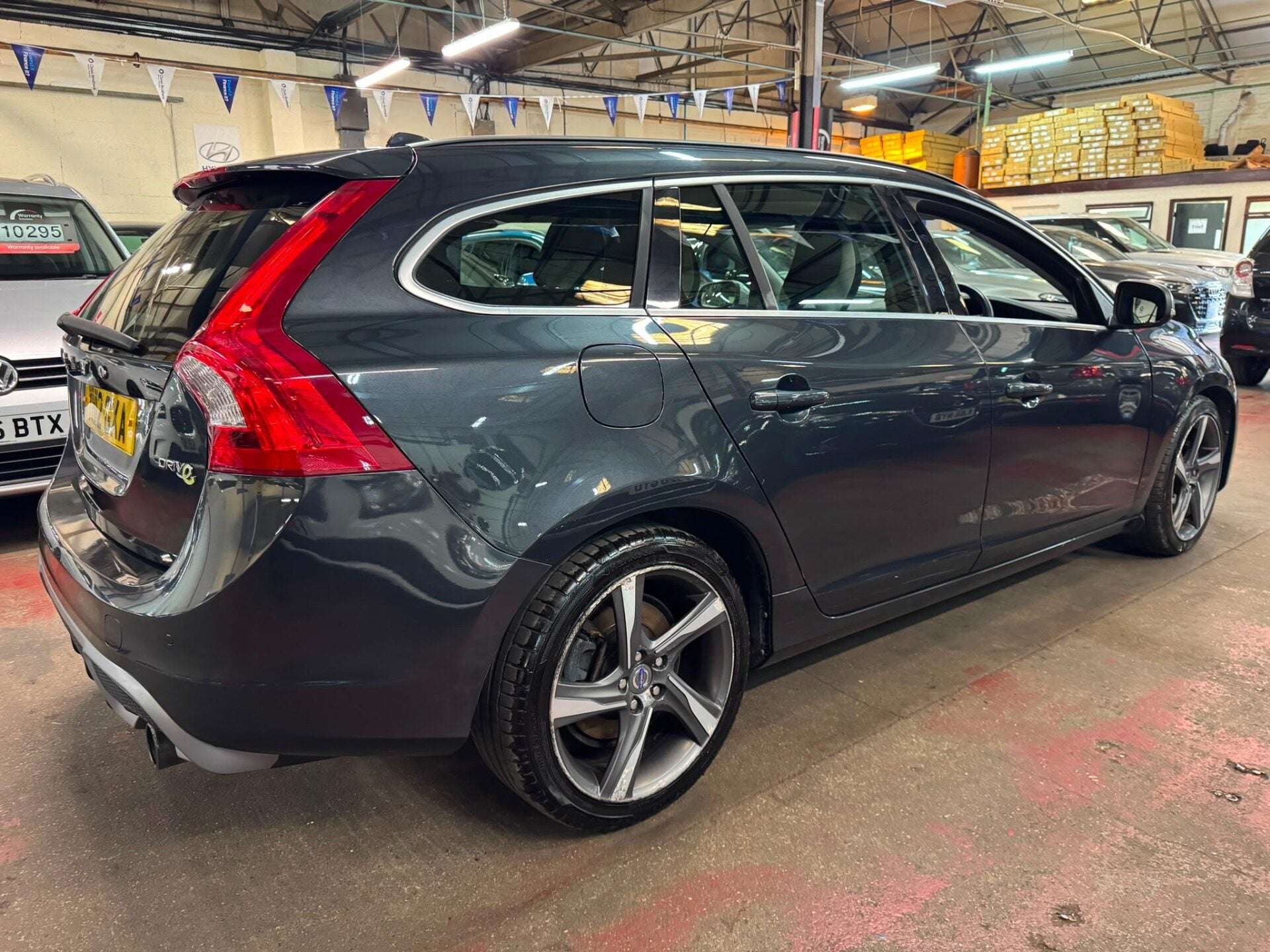 2012 VOLVO V60 2012 VOLVO V60
