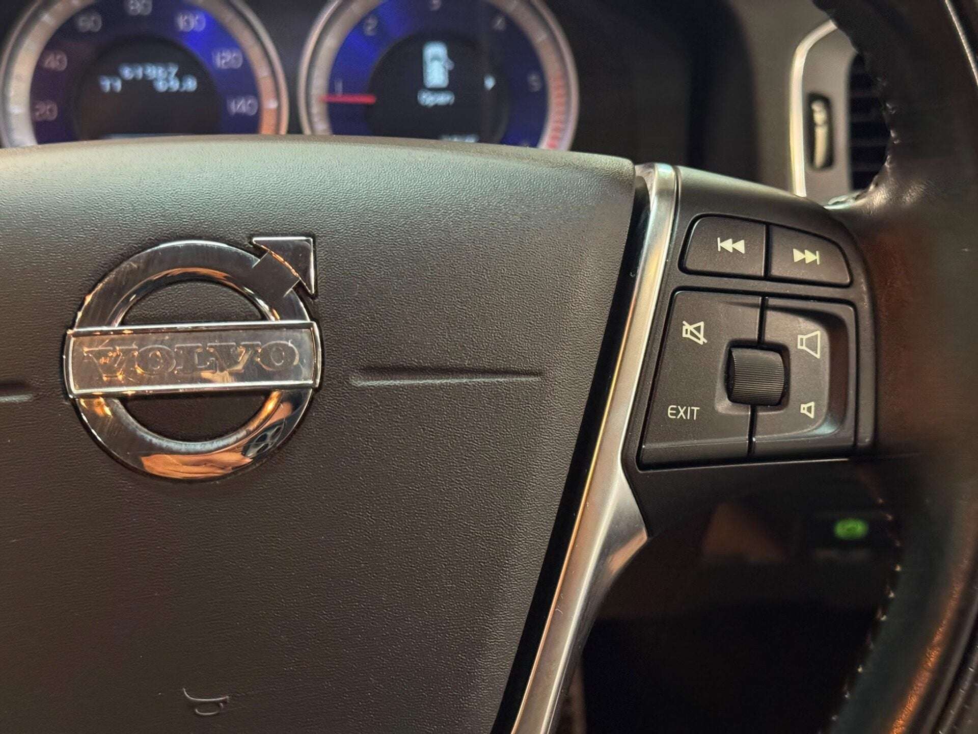 2012 VOLVO V60 2012 VOLVO V60