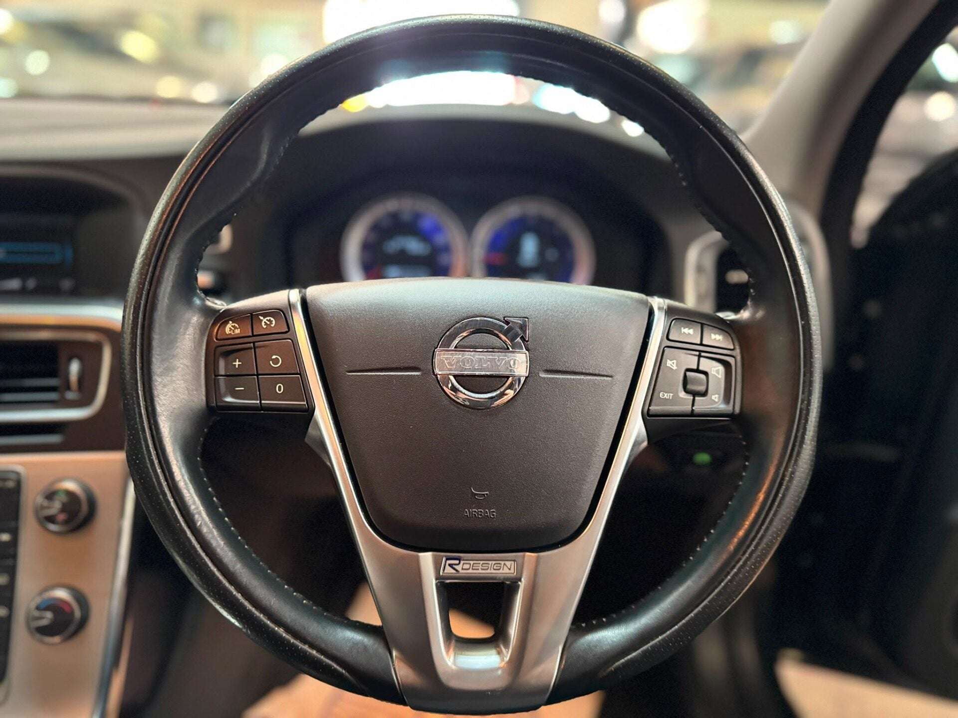 2012 VOLVO V60 2012 VOLVO V60