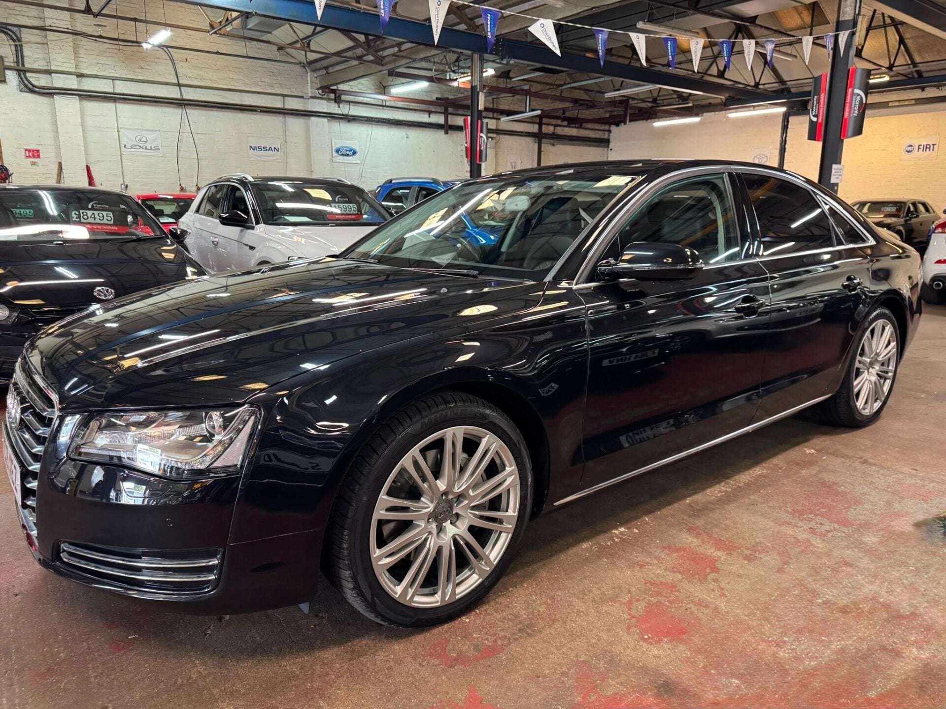 A 2013 AUDI A8 TDI QUATTRO SE EXECUTIVE A 2013 AUDI A8 TDI QUATTRO SE EXECUTIVE