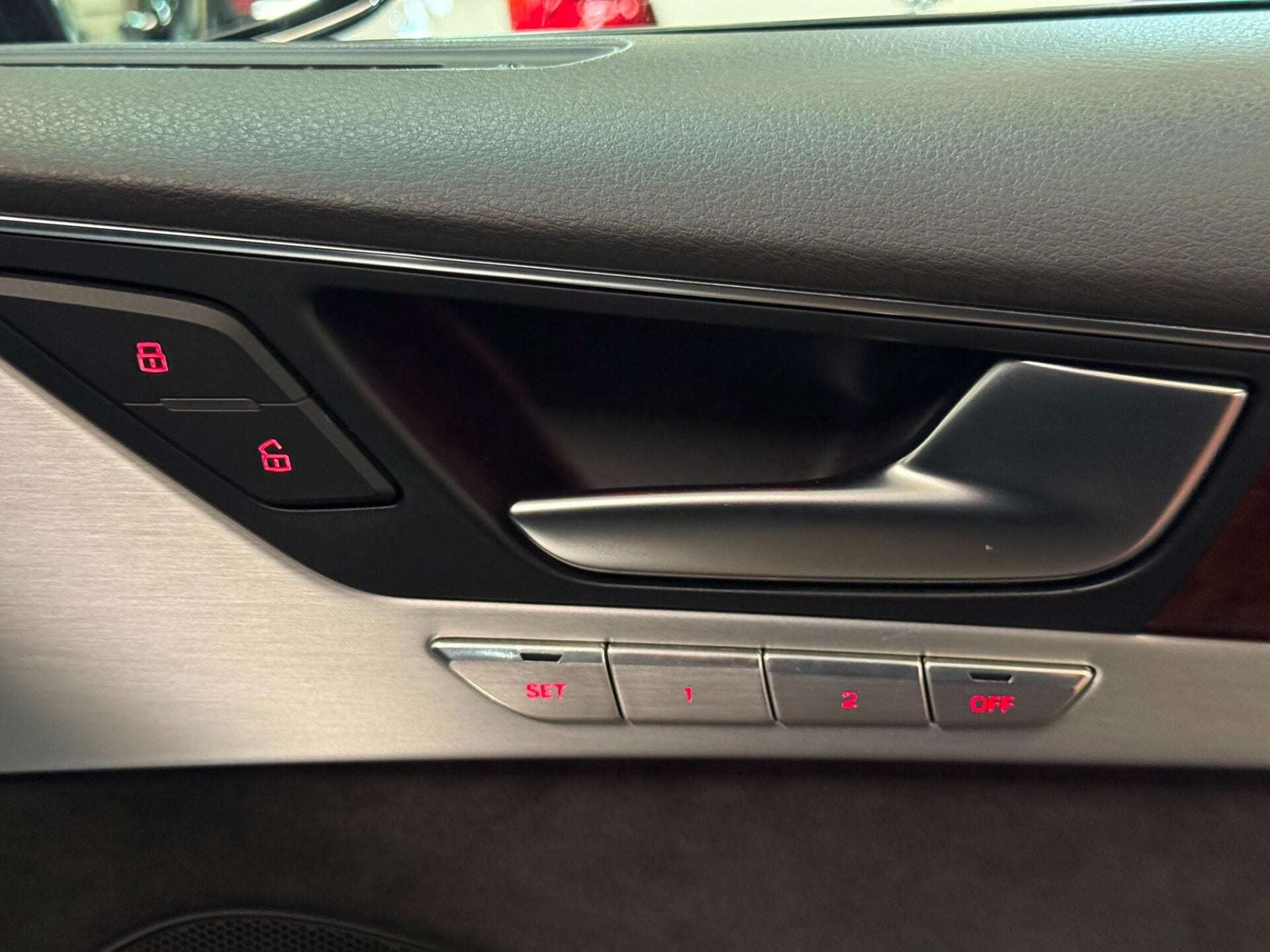 2013 AUDI A8 2013 AUDI A8