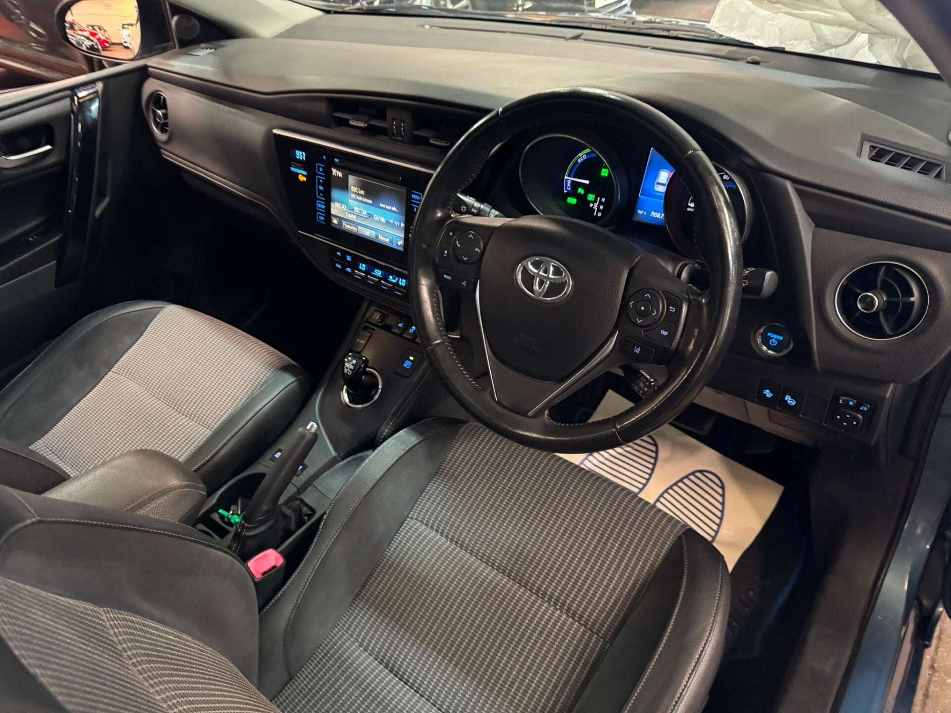 2015 TOYOTA AURIS 2015 TOYOTA AURIS