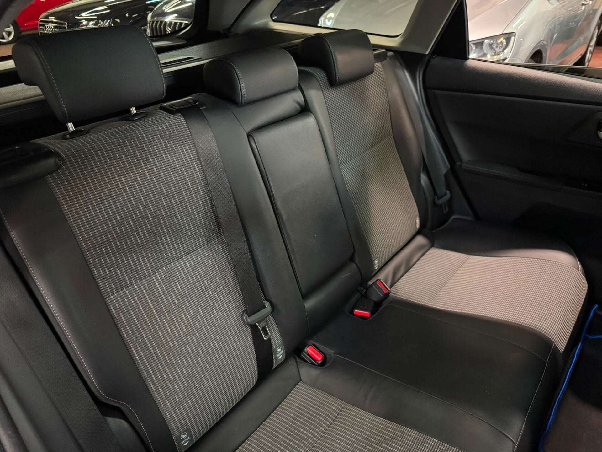 2015 TOYOTA AURIS 2015 TOYOTA AURIS