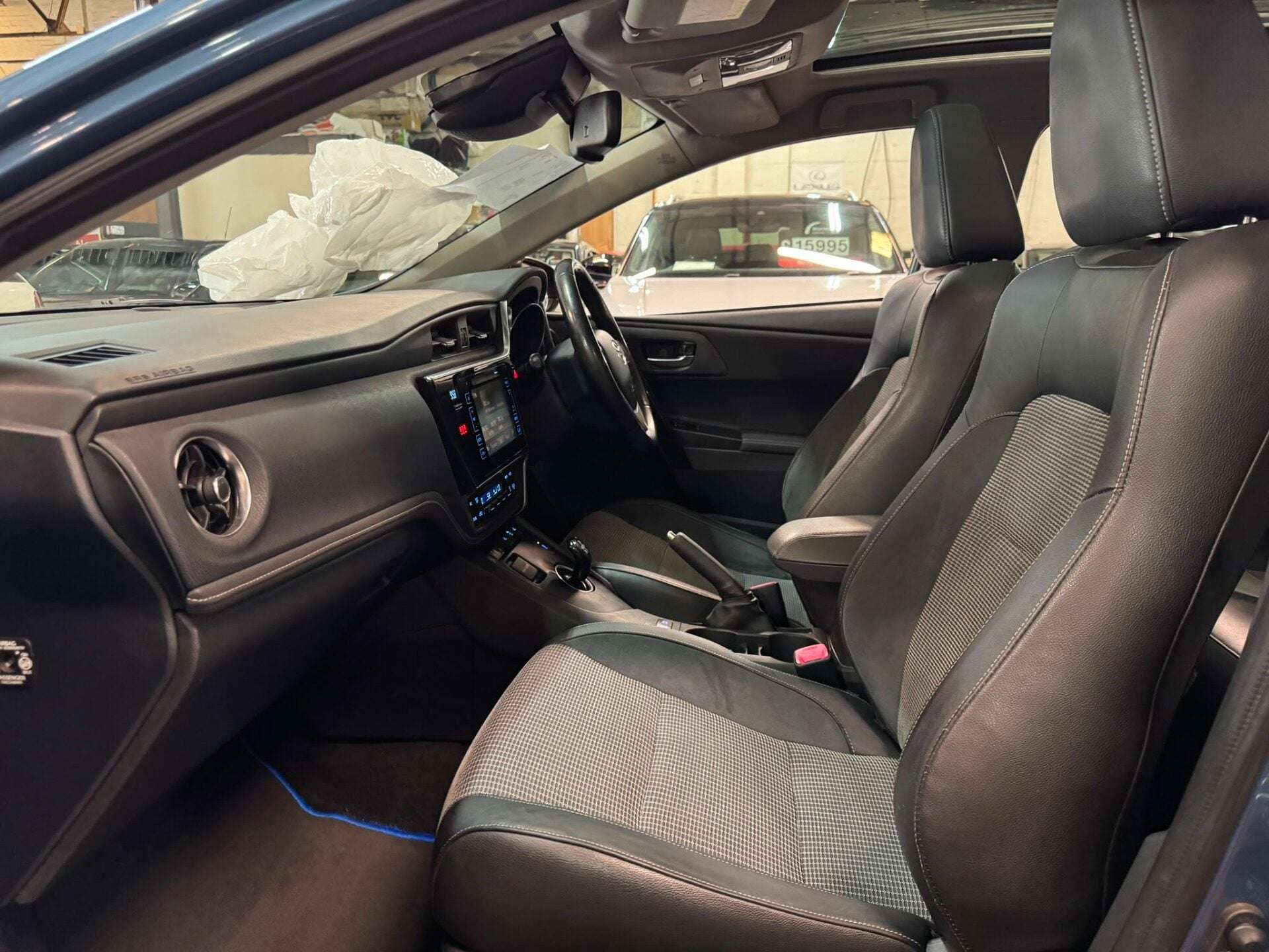 2015 TOYOTA AURIS 2015 TOYOTA AURIS