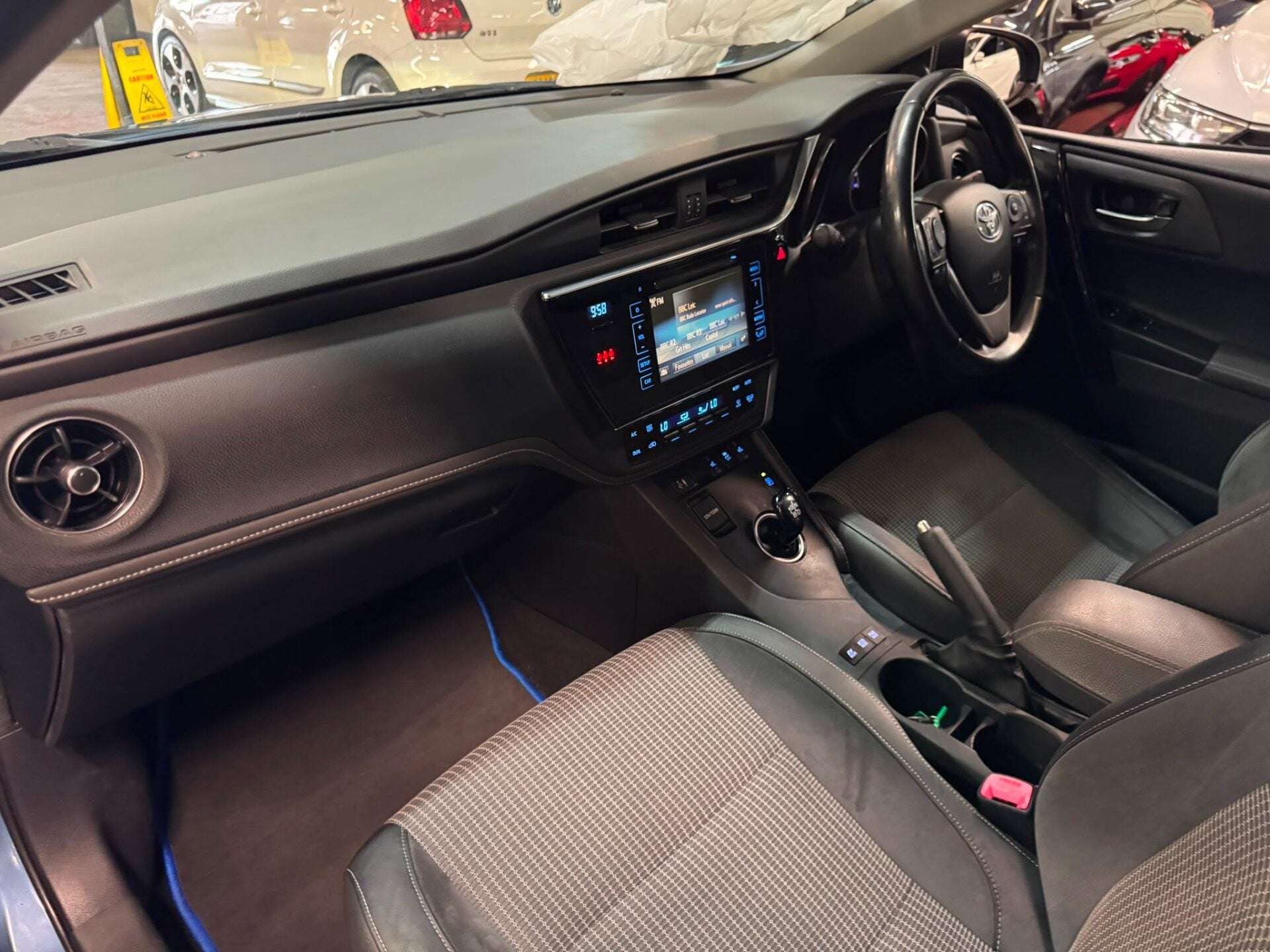 2015 TOYOTA AURIS 2015 TOYOTA AURIS