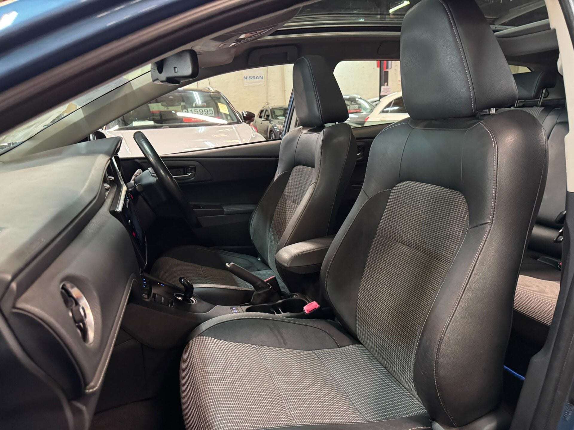 2015 TOYOTA AURIS 2015 TOYOTA AURIS