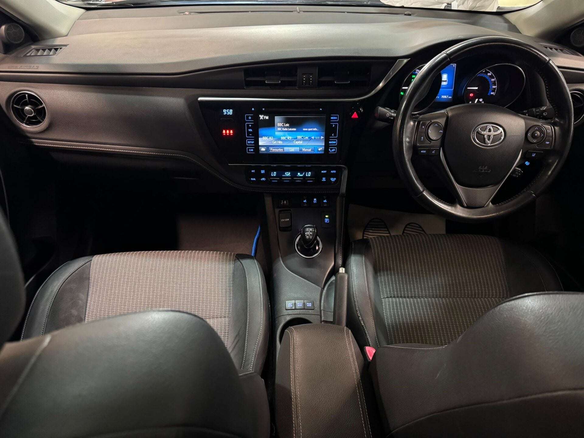 2015 TOYOTA AURIS 2015 TOYOTA AURIS