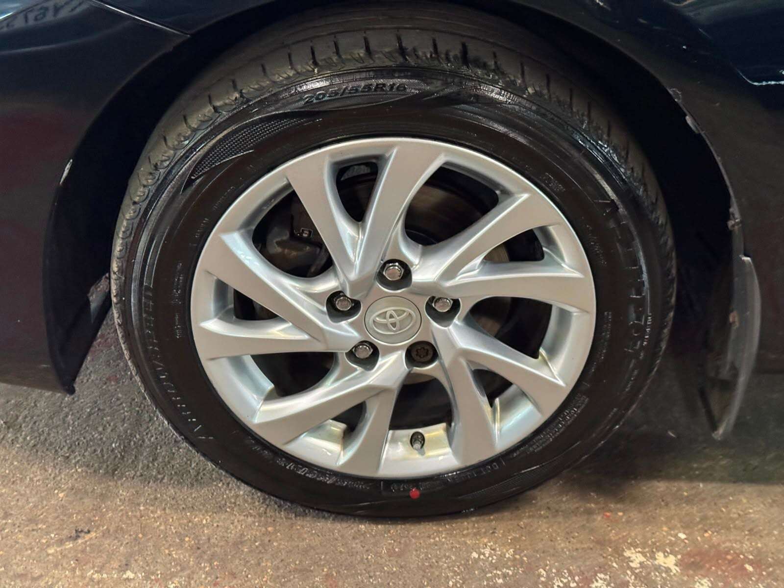 2015 TOYOTA AURIS 2015 TOYOTA AURIS