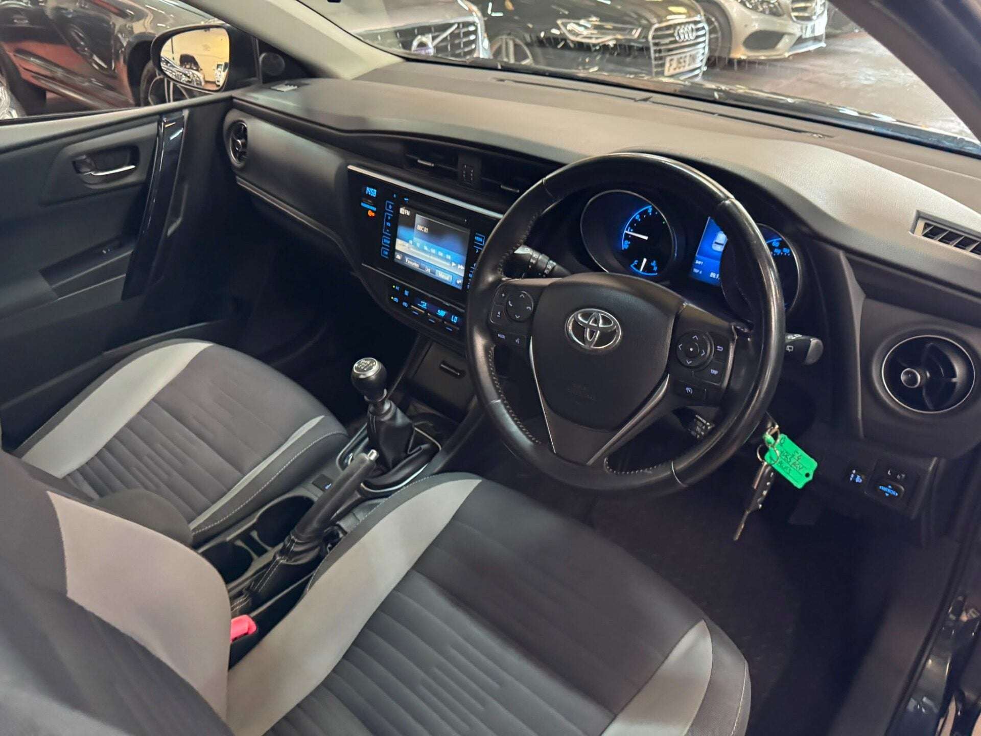 2015 TOYOTA AURIS 2015 TOYOTA AURIS