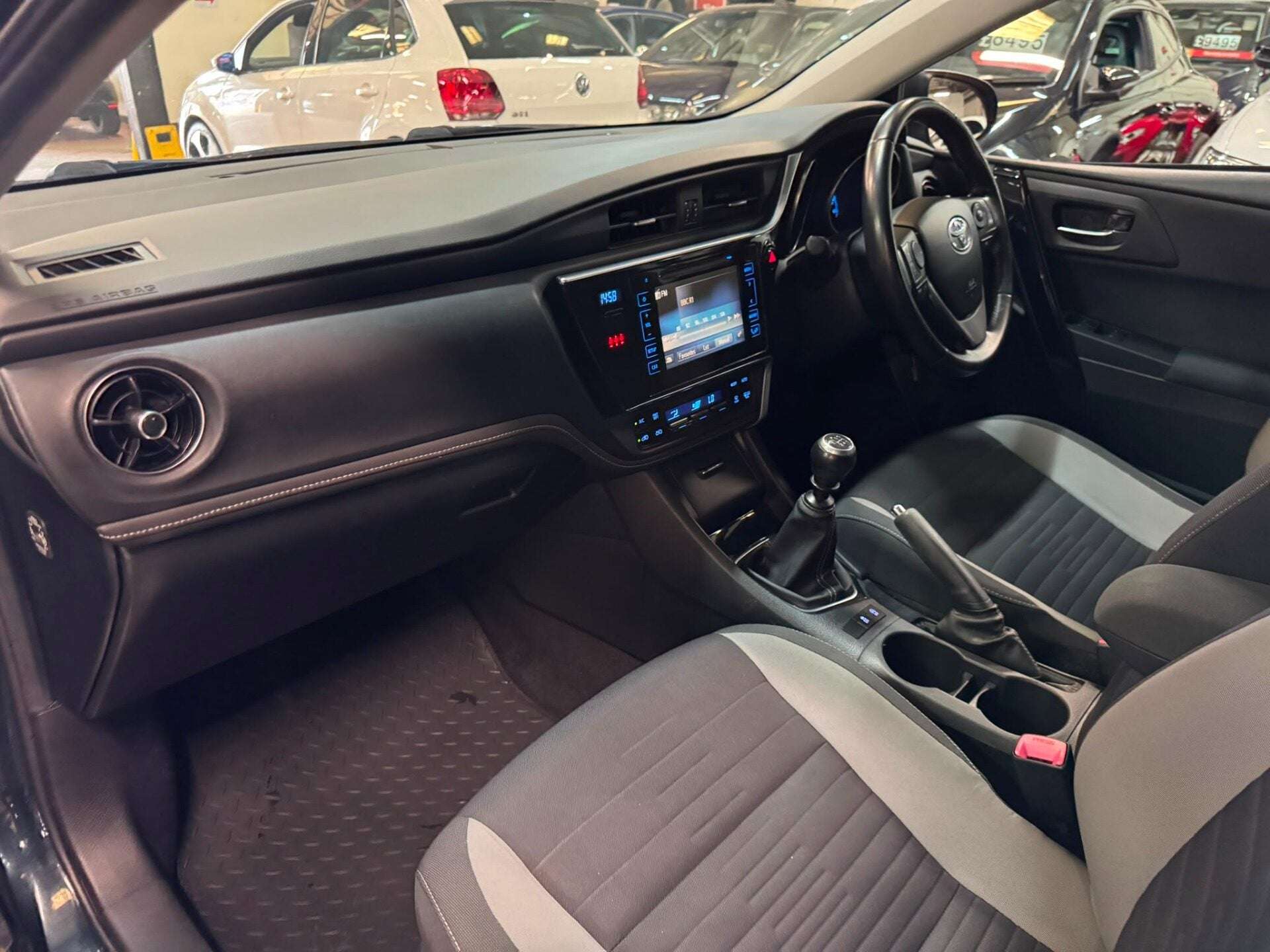 2015 TOYOTA AURIS 2015 TOYOTA AURIS