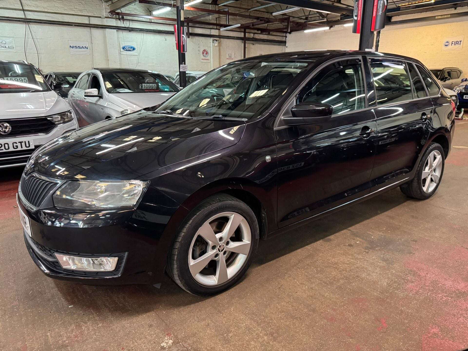 A 2015 SKODA RAPID SPACEBACK SE TECH GREENTECH TSI A 2015 SKODA RAPID SPACEBACK SE TECH GREENTECH TSI