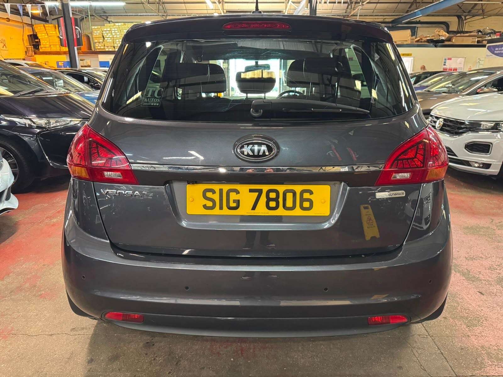 2017 KIA VENGA 2017 KIA VENGA