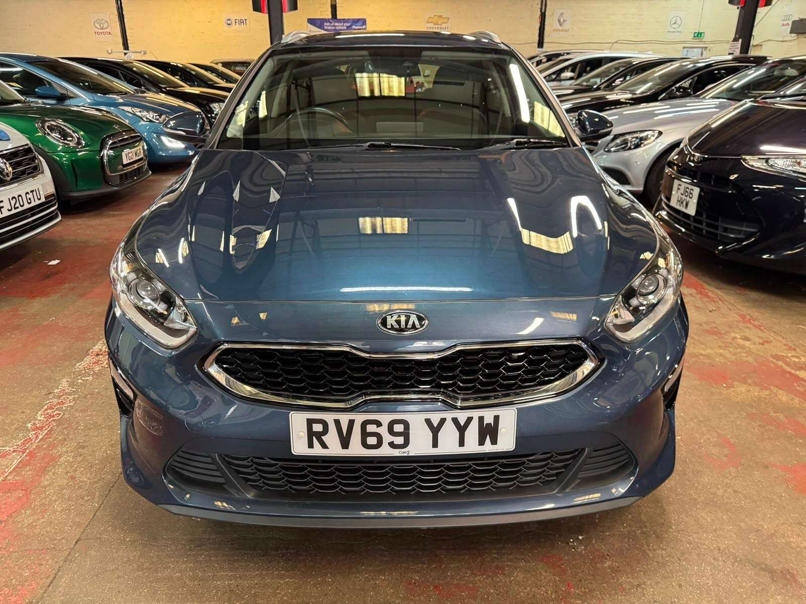 A 2019 KIA CEED CRDI 3 ISG A 2019 KIA CEED CRDI 3 ISG