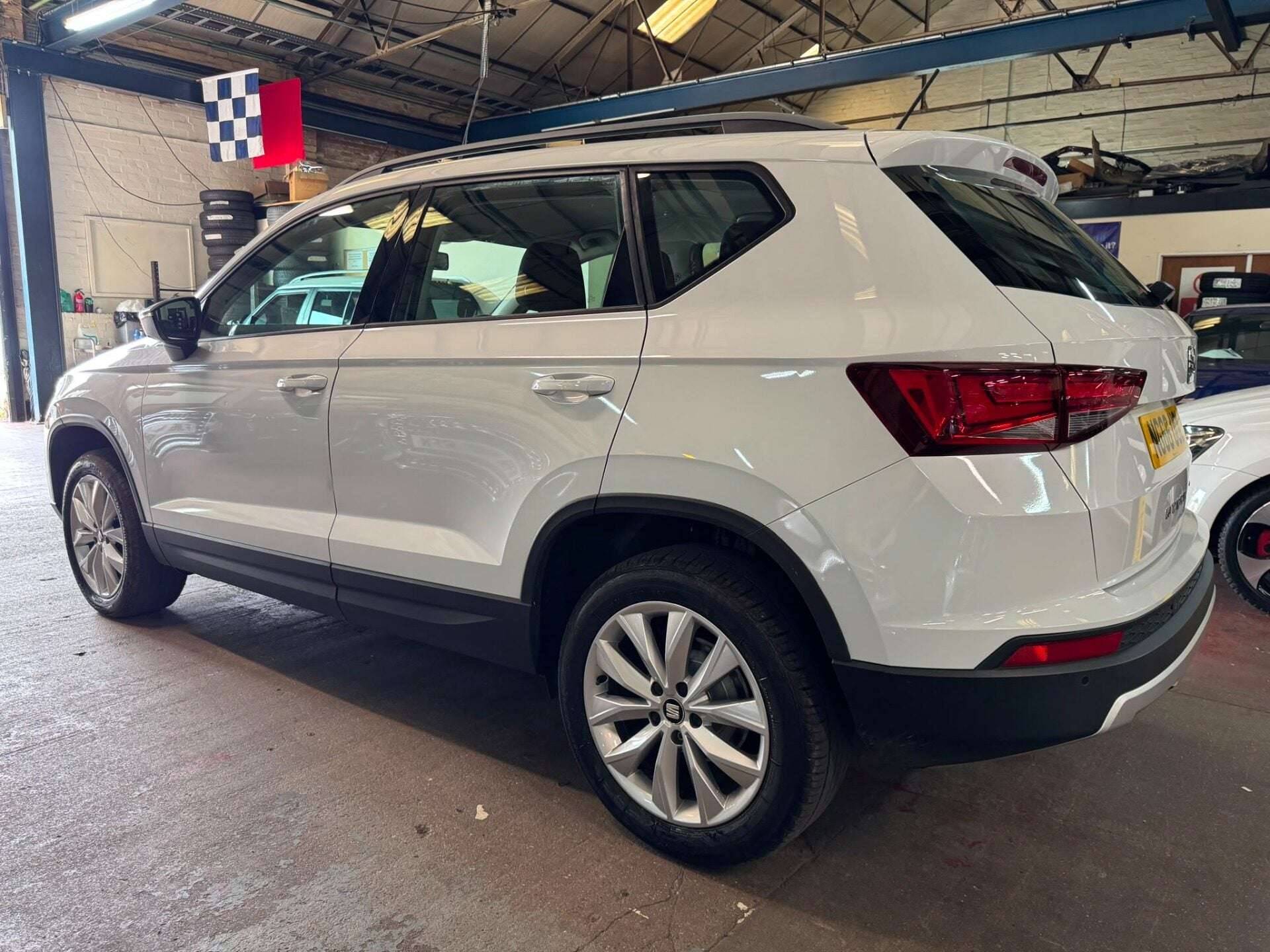 A 2017 SEAT ATECA TSI ECOMOTIVE SE A 2017 SEAT ATECA TSI ECOMOTIVE SE