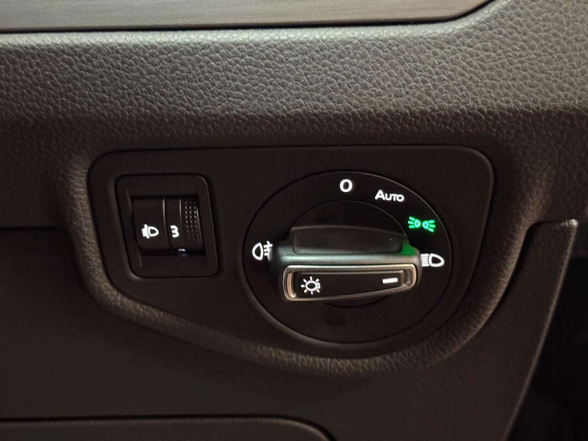 2015 VOLKSWAGEN TOURAN 2015 VOLKSWAGEN TOURAN