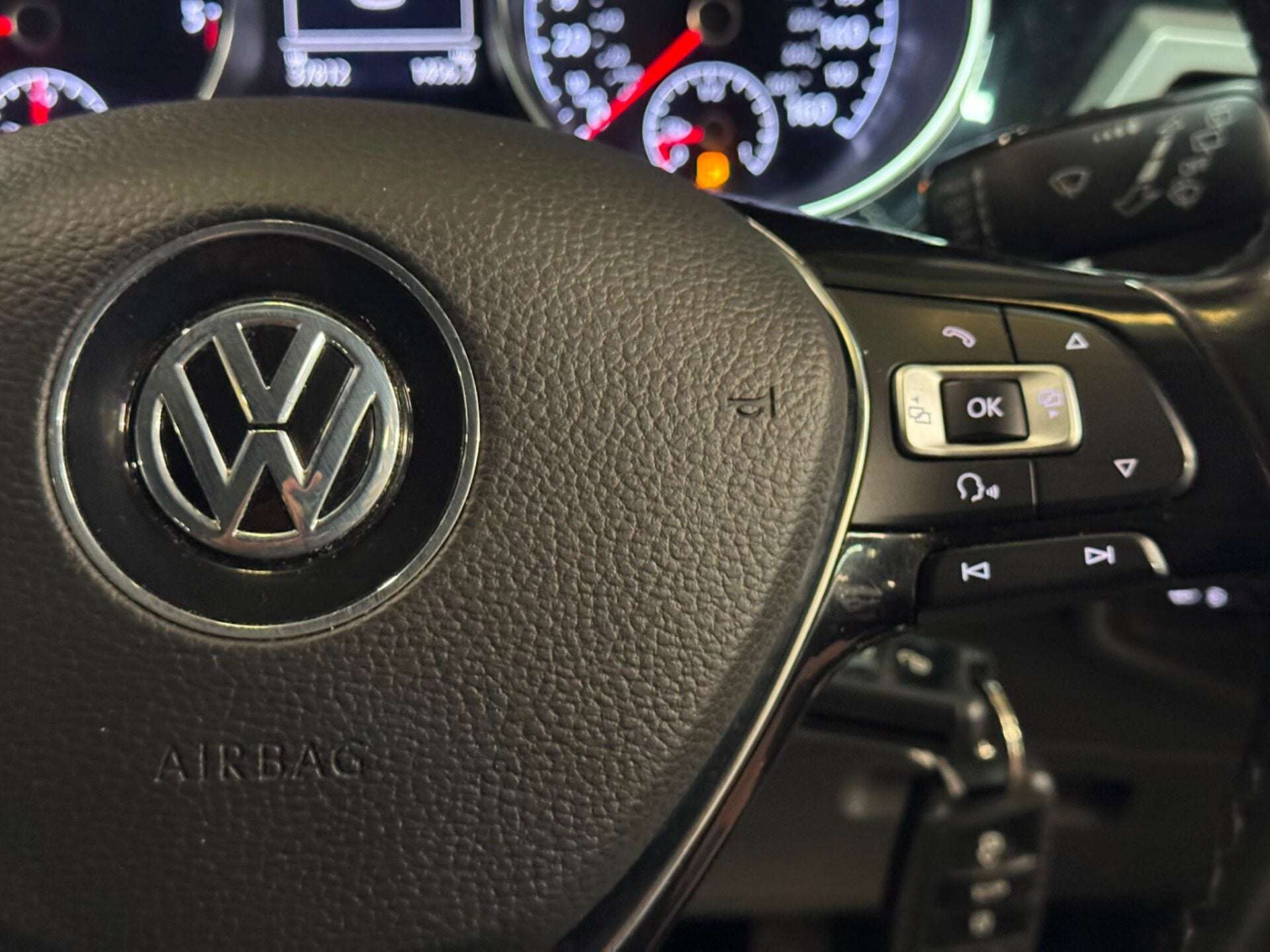 2015 VOLKSWAGEN TOURAN 2015 VOLKSWAGEN TOURAN
