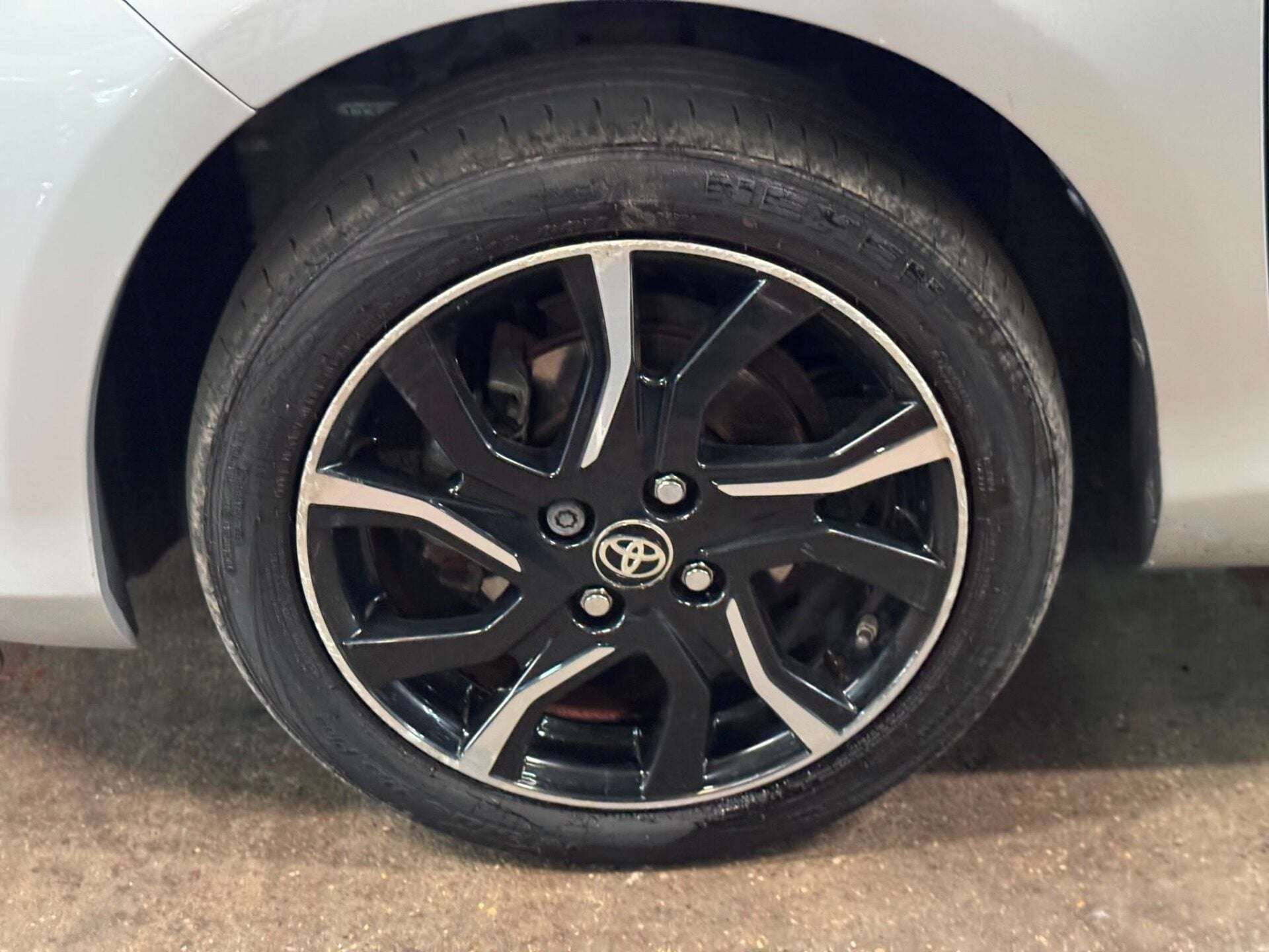 2015 TOYOTA YARIS 2015 TOYOTA YARIS