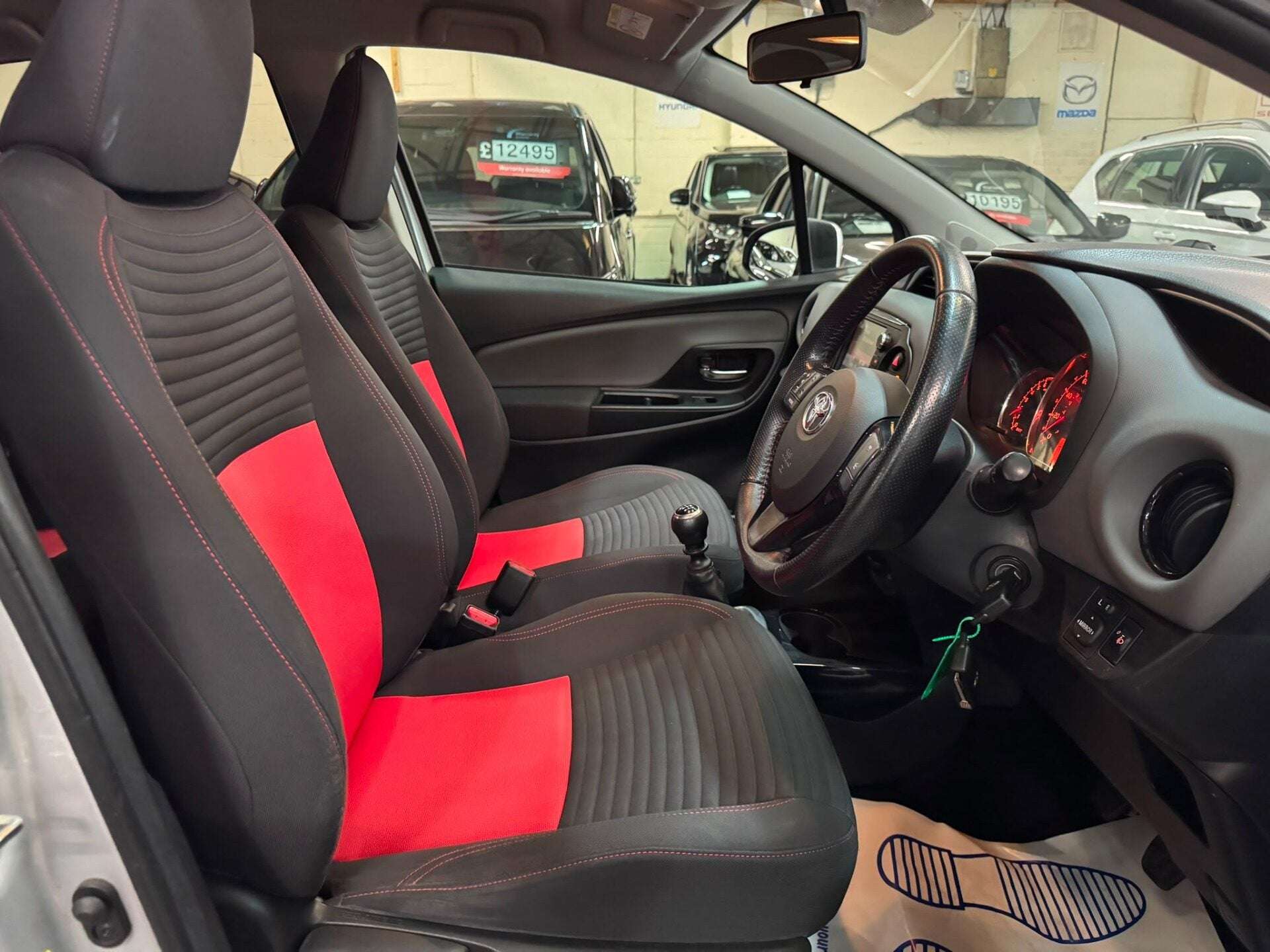 2015 TOYOTA YARIS 2015 TOYOTA YARIS