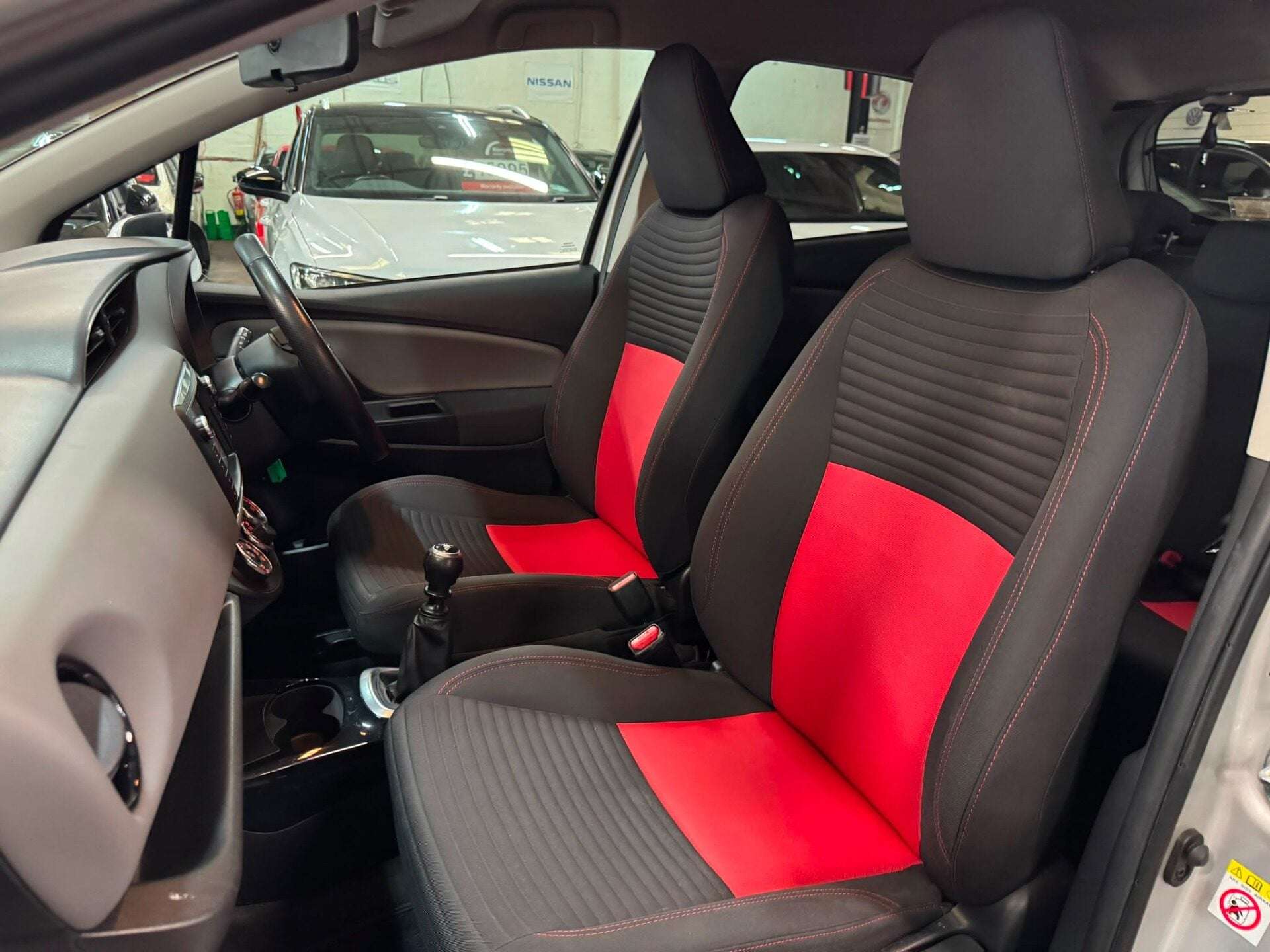 2015 TOYOTA YARIS 2015 TOYOTA YARIS