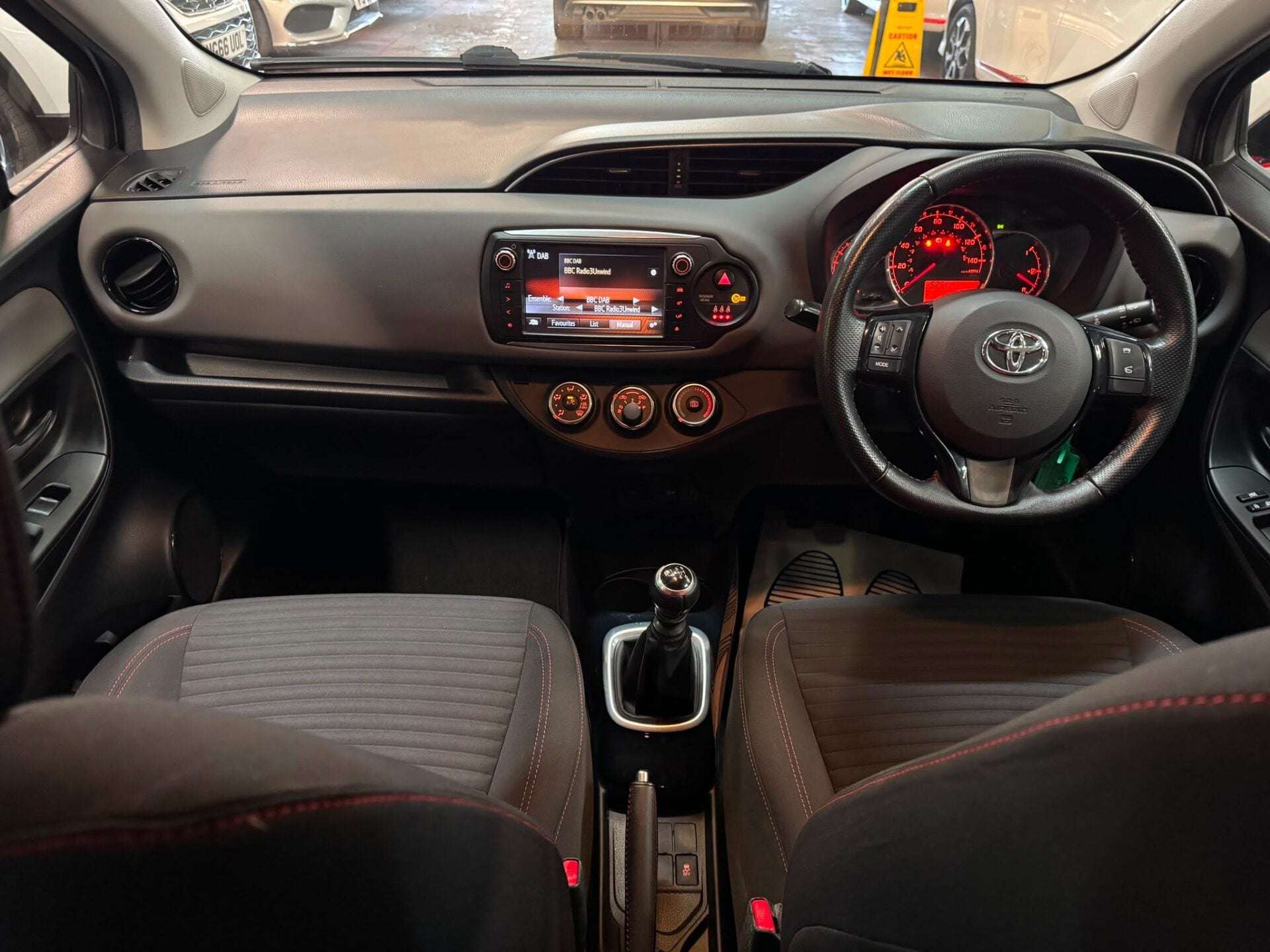 2015 TOYOTA YARIS 2015 TOYOTA YARIS