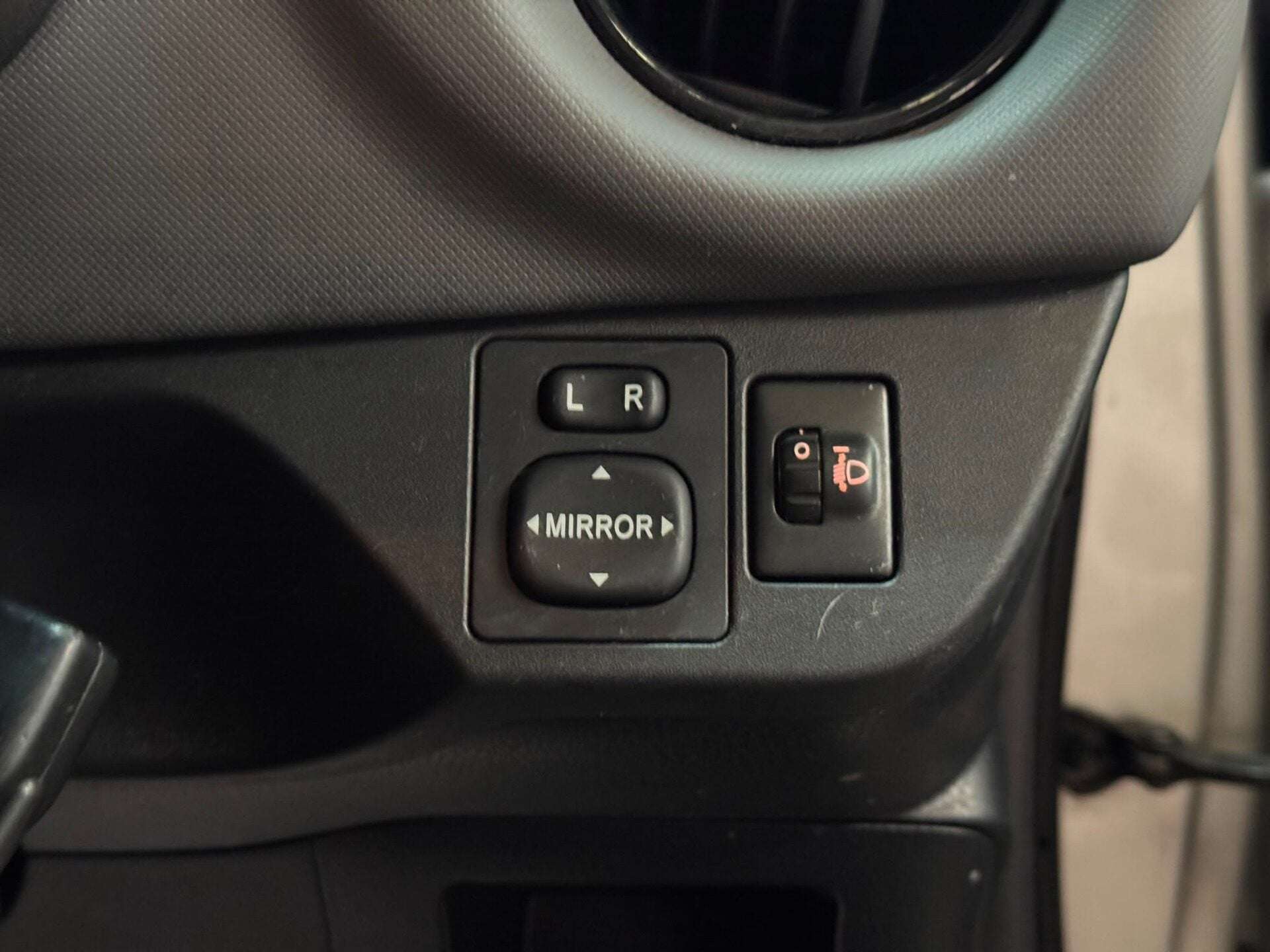 2015 TOYOTA YARIS 2015 TOYOTA YARIS