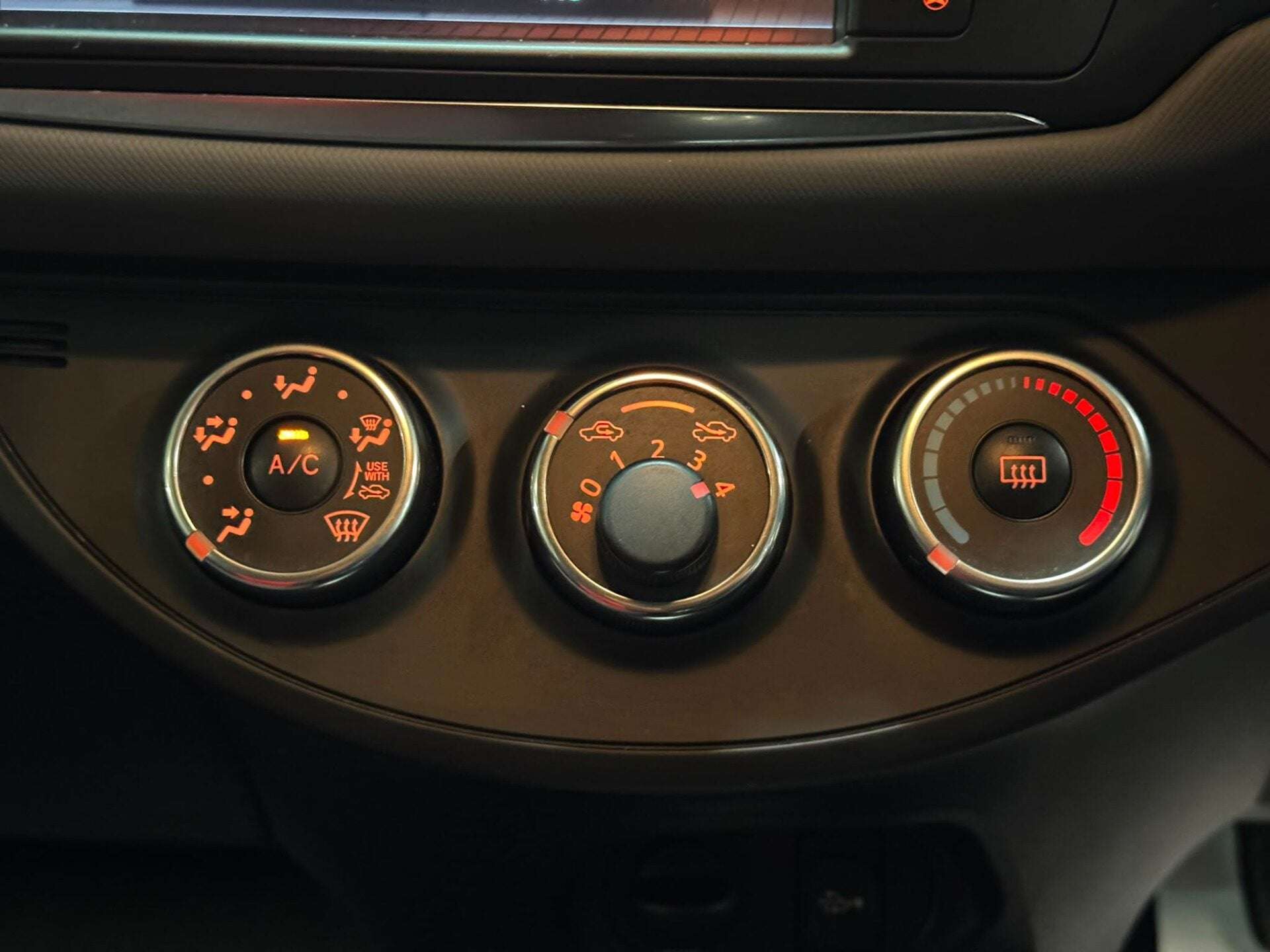 2015 TOYOTA YARIS 2015 TOYOTA YARIS