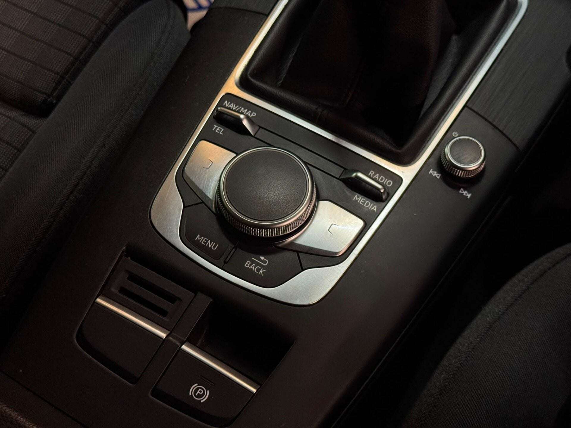 2016 AUDI A3 2016 AUDI A3