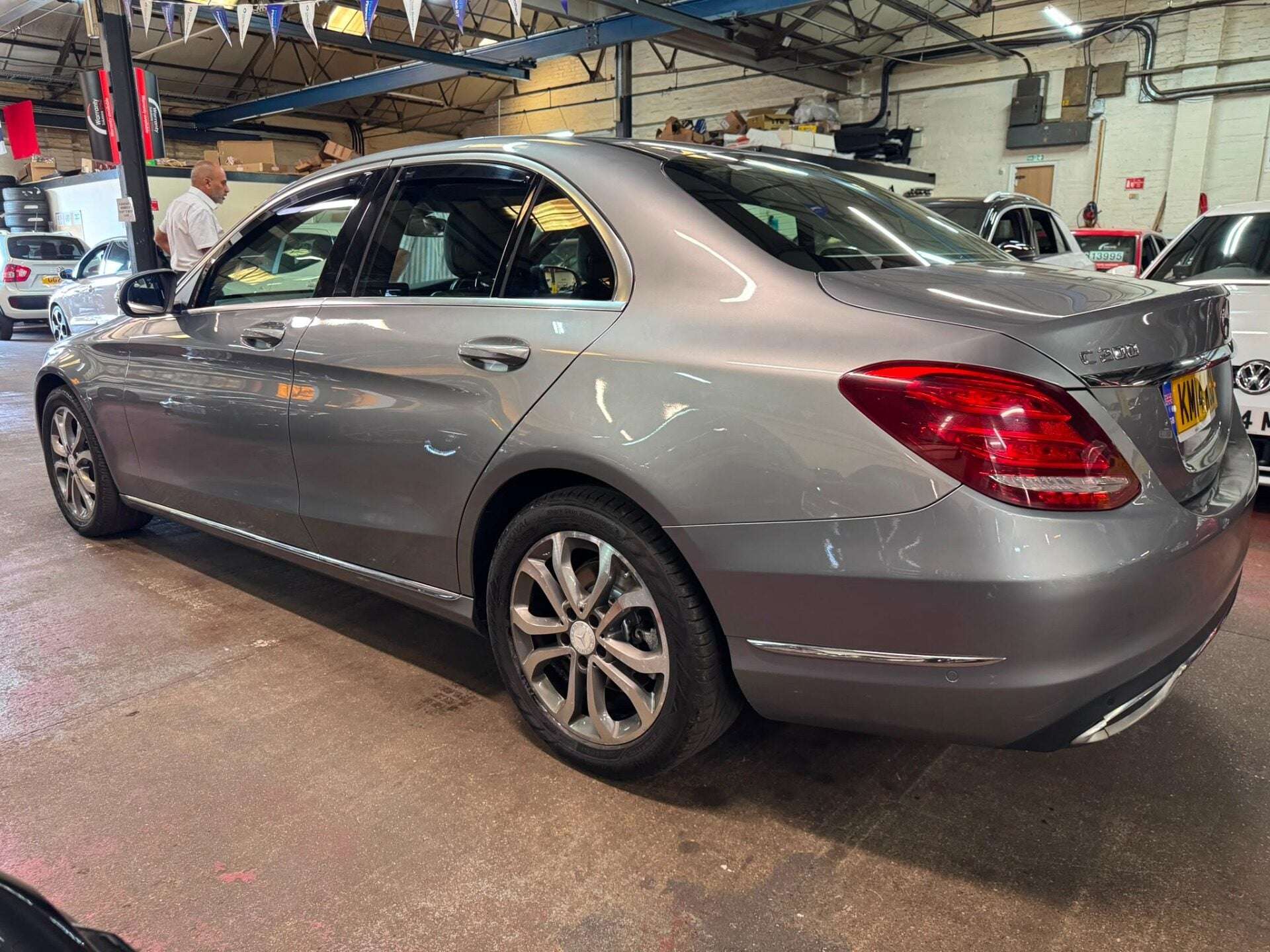 A 2014 MERCEDES-BENZ C CLASS C200 SPORT A 2014 MERCEDES-BENZ C CLASS C200 SPORT