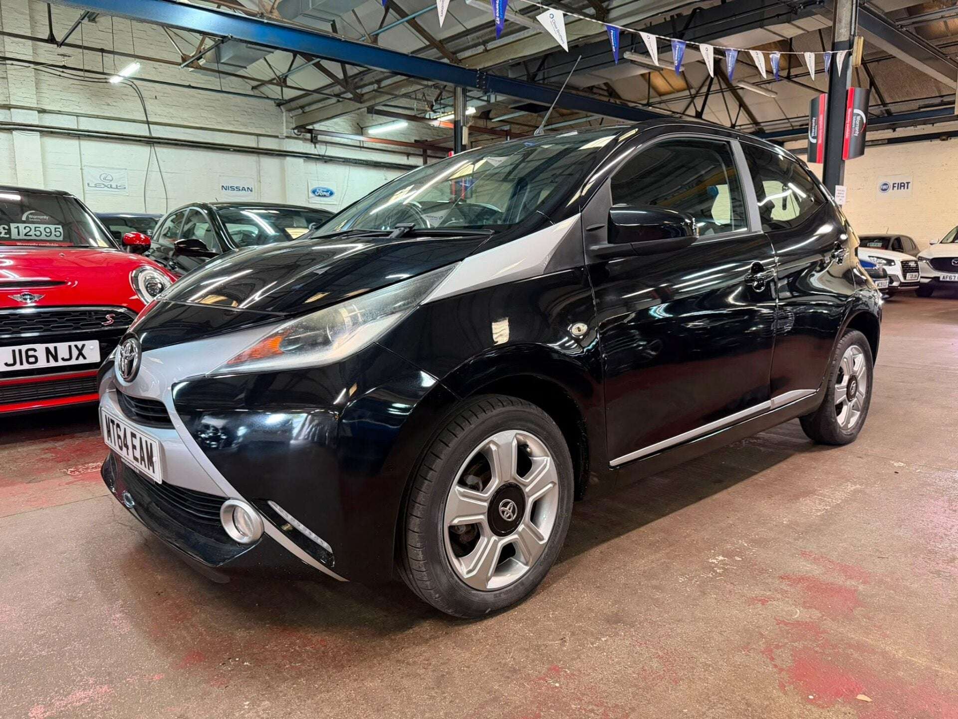 A 2014 TOYOTA AYGO VVT-I X-CLUSIV A 2014 TOYOTA AYGO VVT-I X-CLUSIV