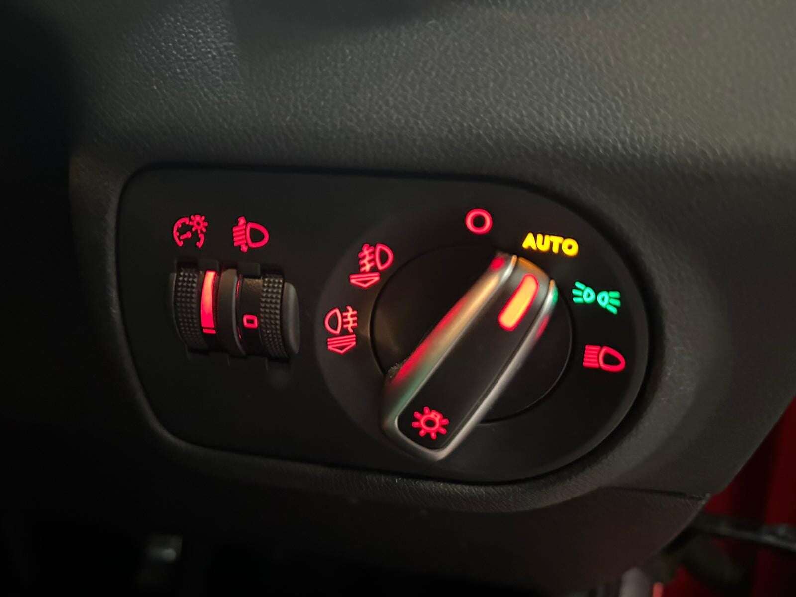 2014 AUDI A1 2014 AUDI A1