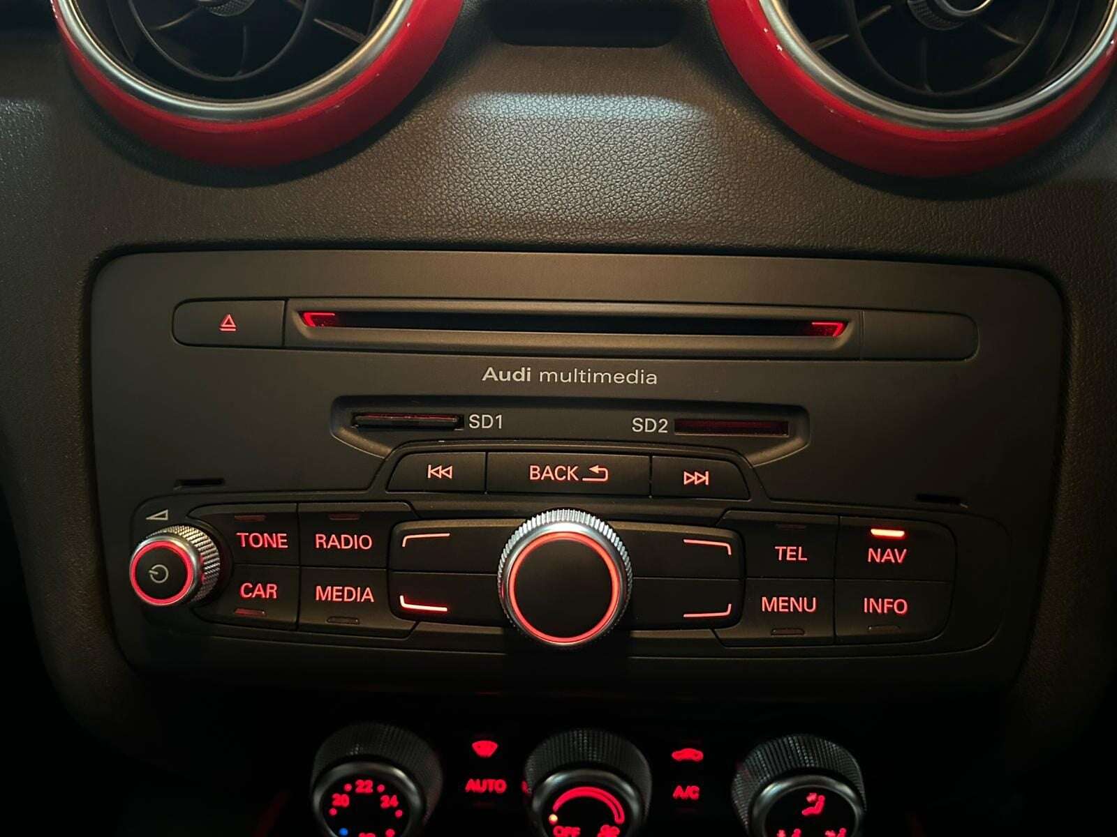 2014 AUDI A1 2014 AUDI A1
