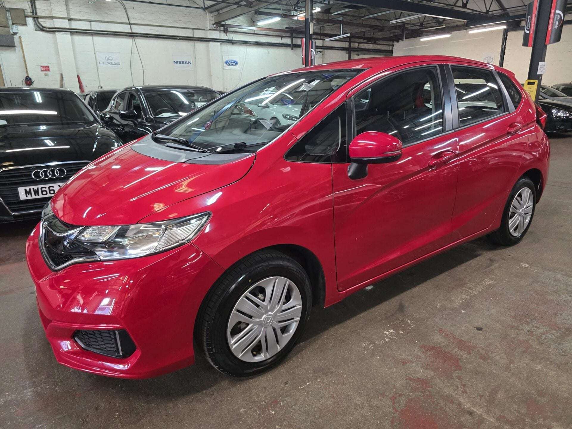 A 2019 HONDA JAZZ I-VTEC S A 2019 HONDA JAZZ I-VTEC S