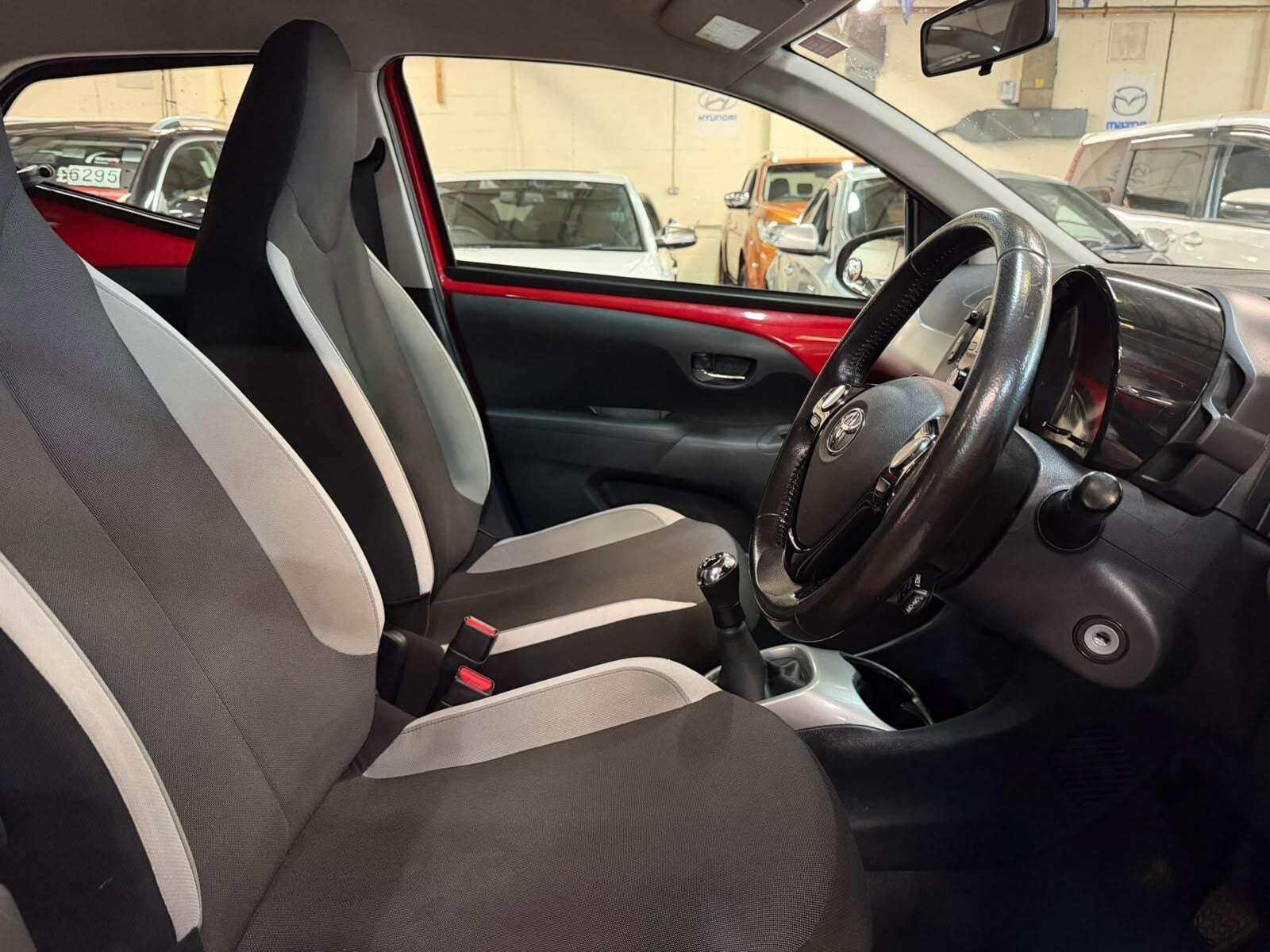 2017 TOYOTA AYGO 2017 TOYOTA AYGO