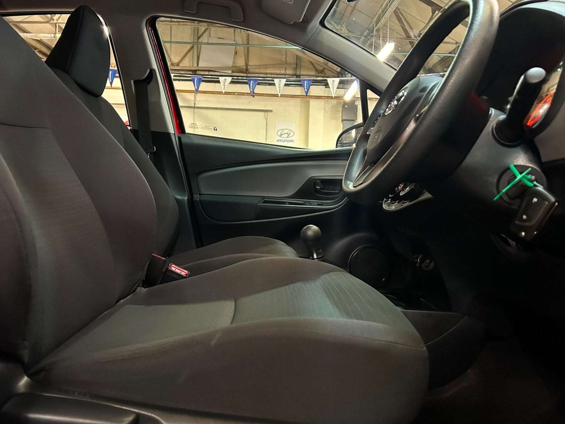 2016 TOYOTA YARIS 2016 TOYOTA YARIS