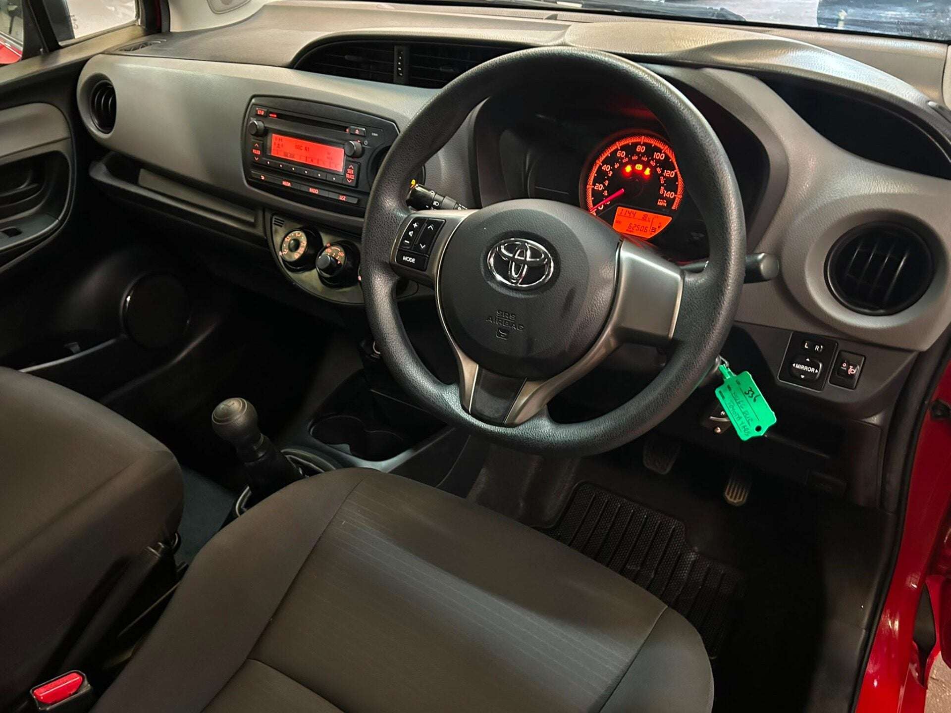 2016 TOYOTA YARIS 2016 TOYOTA YARIS